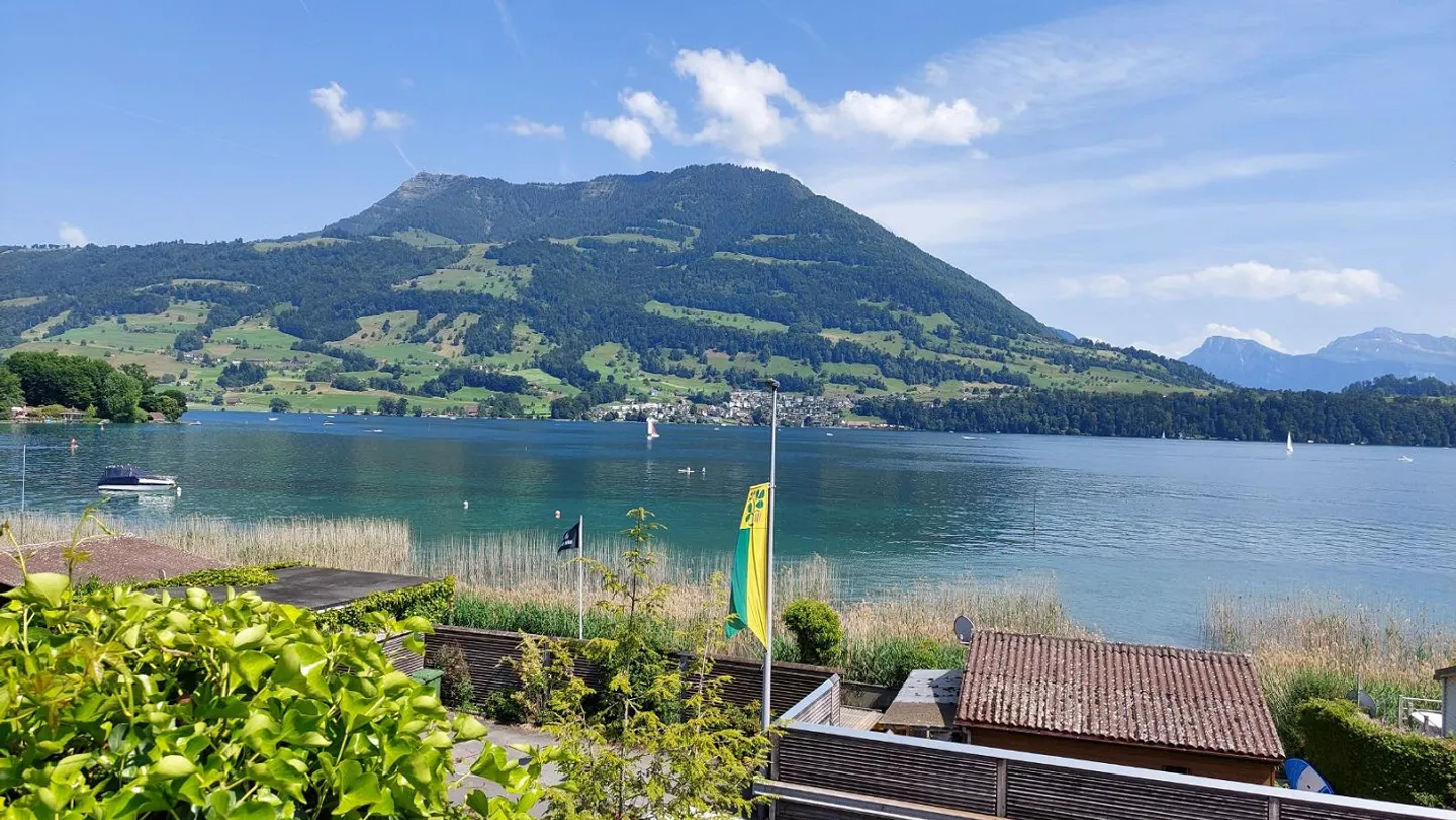 schöne 3.5 Zimmerwohnung mit traumhafter Aussicht - Foto 1 von 12