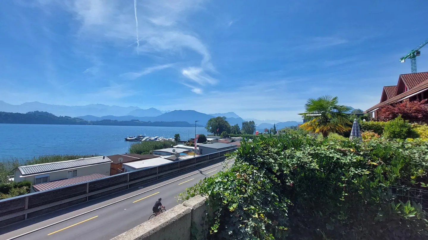 schöne 3.5 Zimmerwohnung mit traumhafter Aussicht - Foto 10 von 12