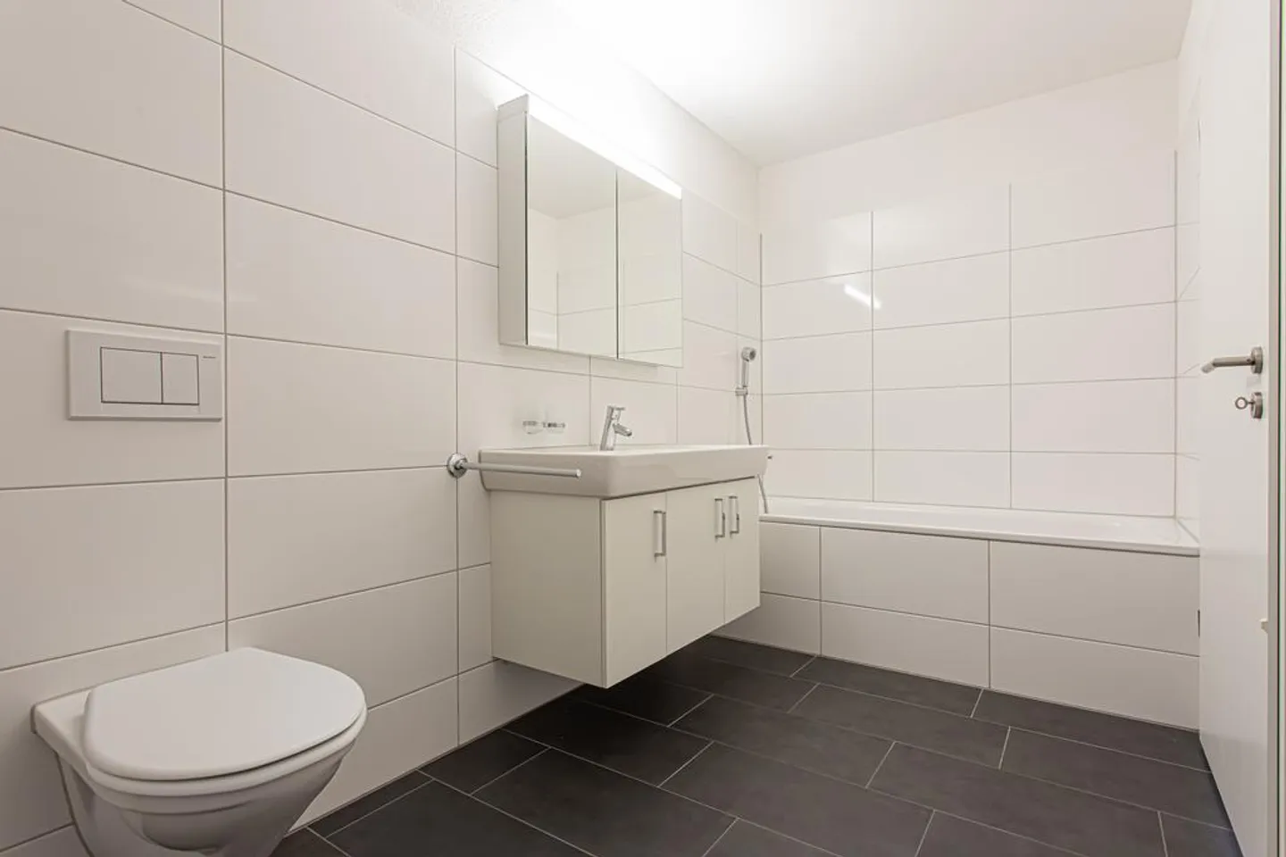 Appartements lumineux de 4,5 pièces avec balcon spacieux à louer - Photo 7 sur 10