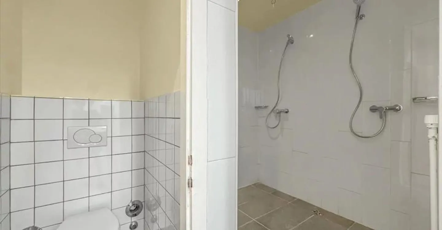 Immeuble mixte à louer - Photo 8 sur 13