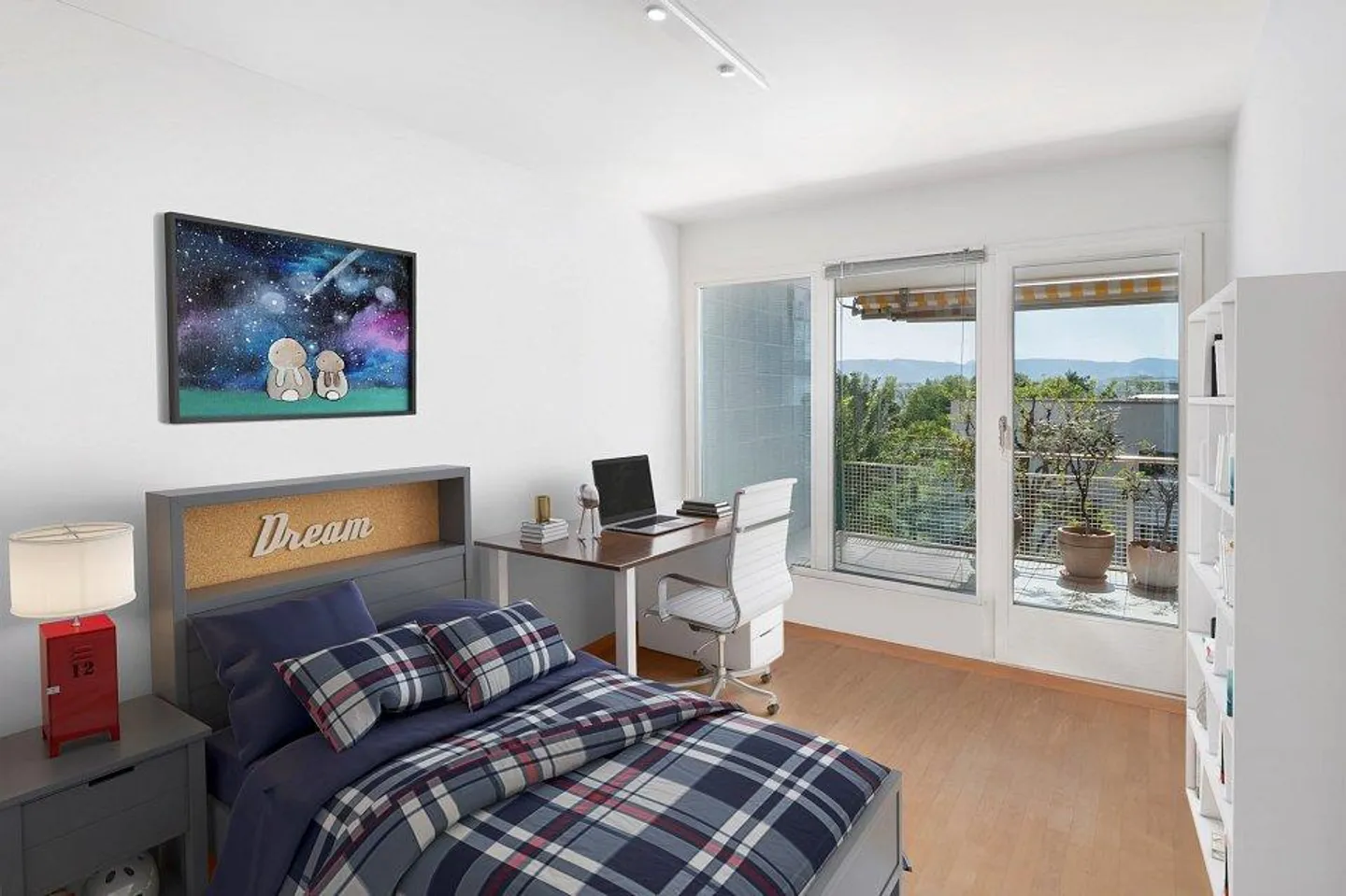 Komfortable 4½-Zimmer-Wohnung am Sonnenhang mit Seesicht im steuerg... - Foto 7 von 13