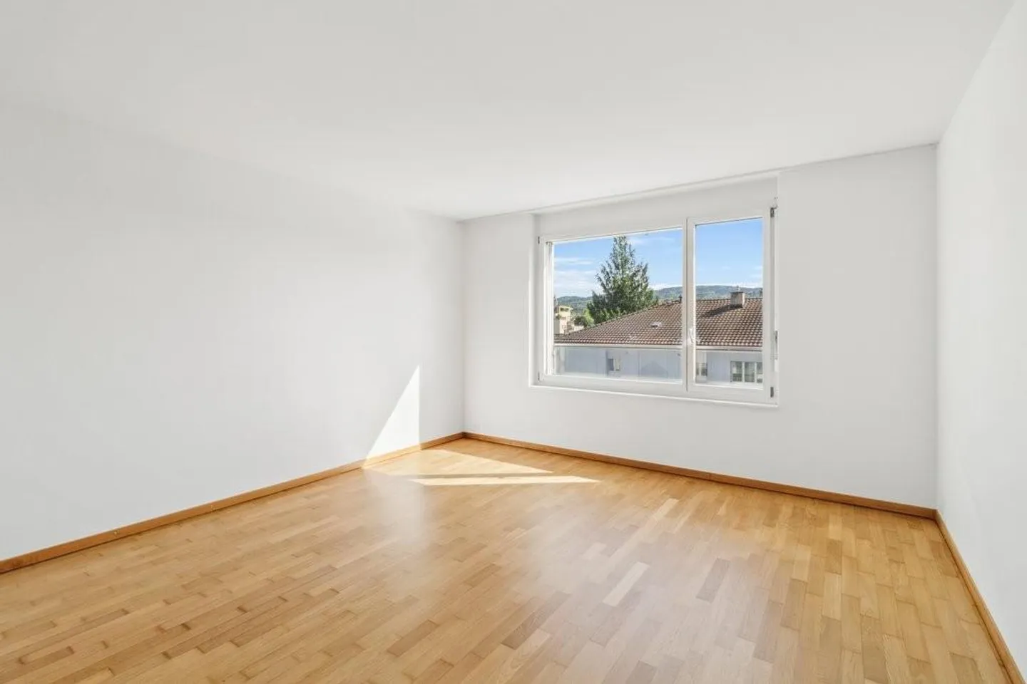 Central, quiet and with 4.5 rooms - Your new home! - Photo 4 of 7