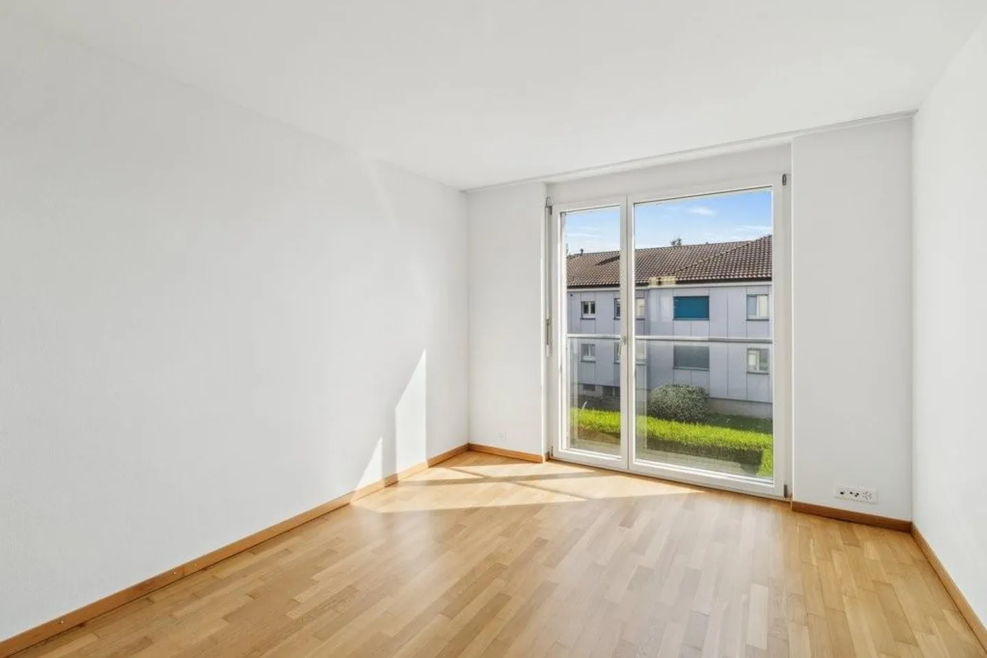 Central, quiet and with 4.5 rooms - Your new home! - Photo 5 of 7