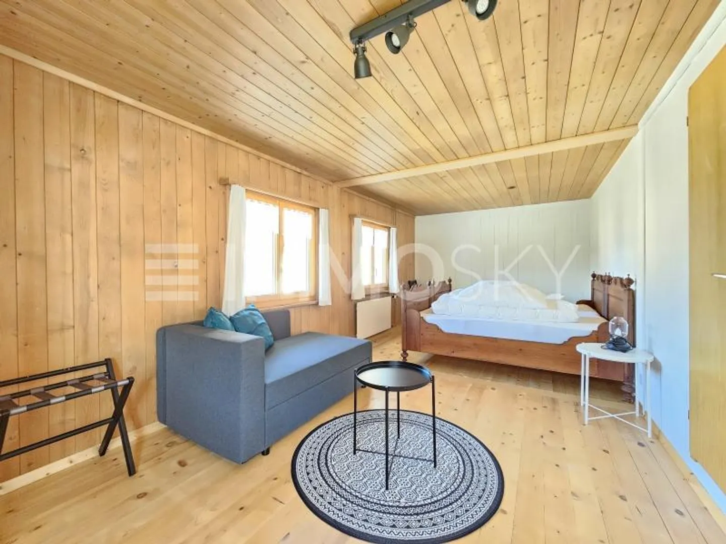 Mountains, Flair and Ski Fun – Your Guesthouse Awaits - Photo 5 of 5