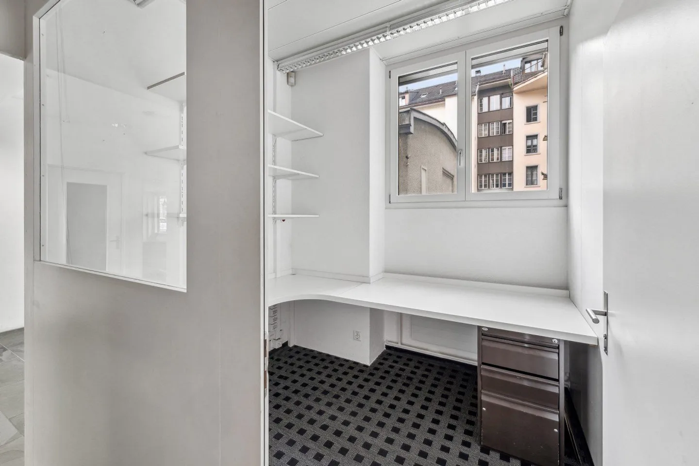 Looking for a commercial space on the ground floor in Neustadt Lucerne? - Photo 4 of 6