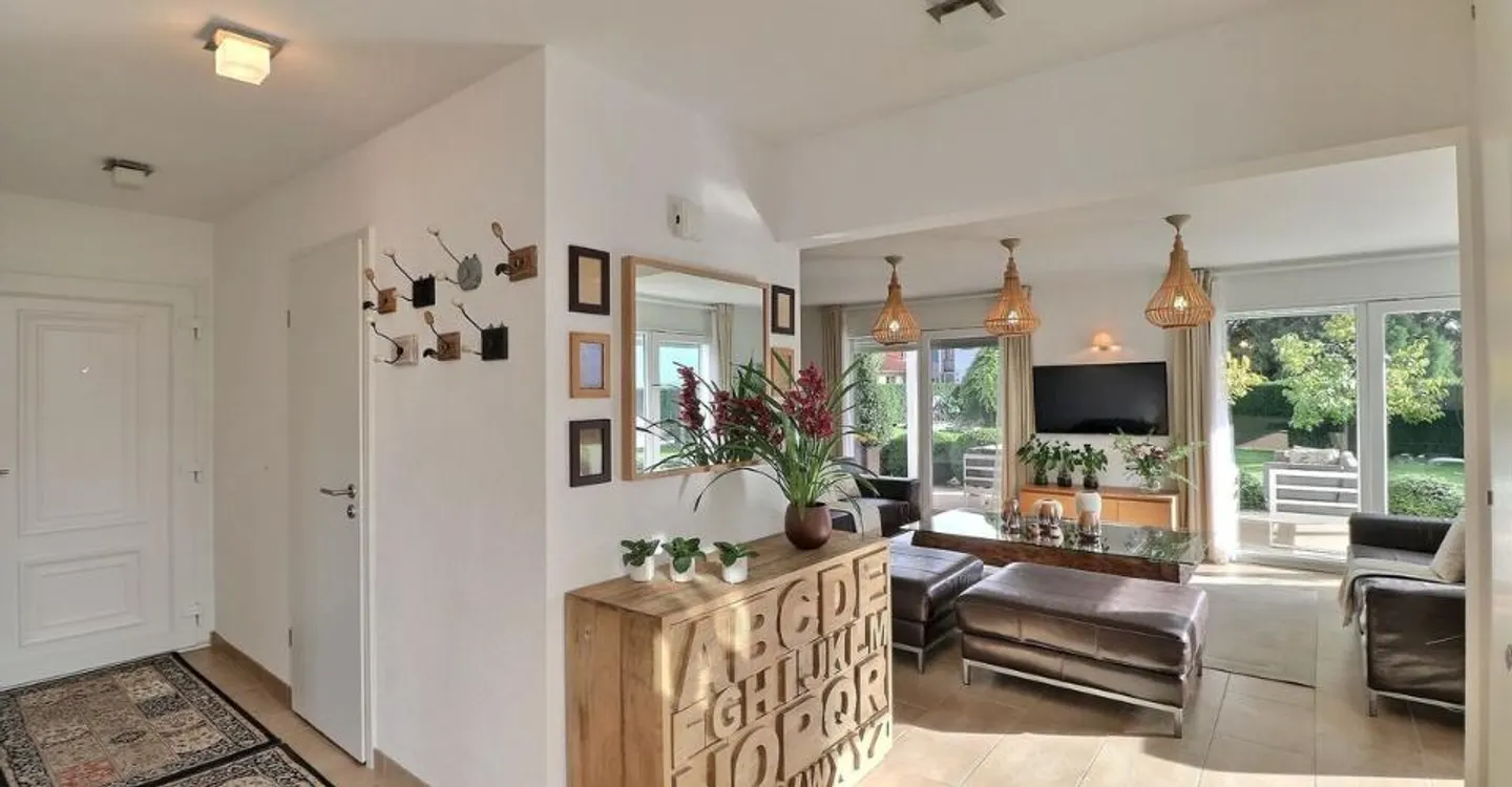 BEAUTIFUL INDIVIDUAL VILLA WITH 5.5 ROOMS AND A VERY NICE VIEW IN A QUIET RESIDENTIAL AREA - Photo 11 of 11