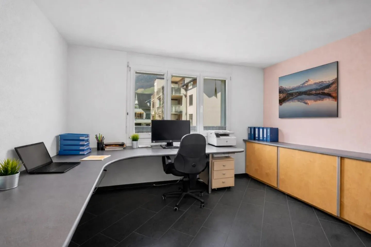 Central Living Dream with Plenty of Space - Photo 5 of 12