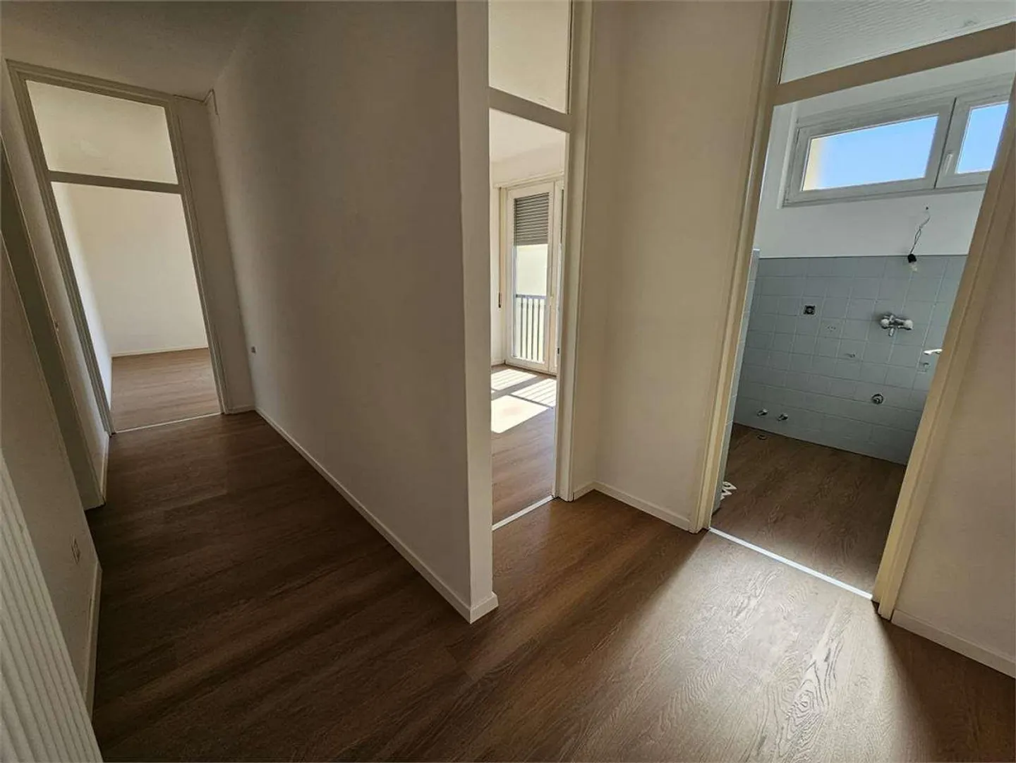 Chiasso, in affitto molto buona appartamento 3.5 stanze con balcone - Foto 3 di 8