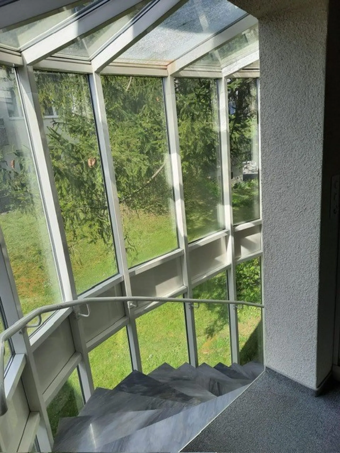 Vivere e lavorare in un quartiere tranquillo - Foto 3 di 10