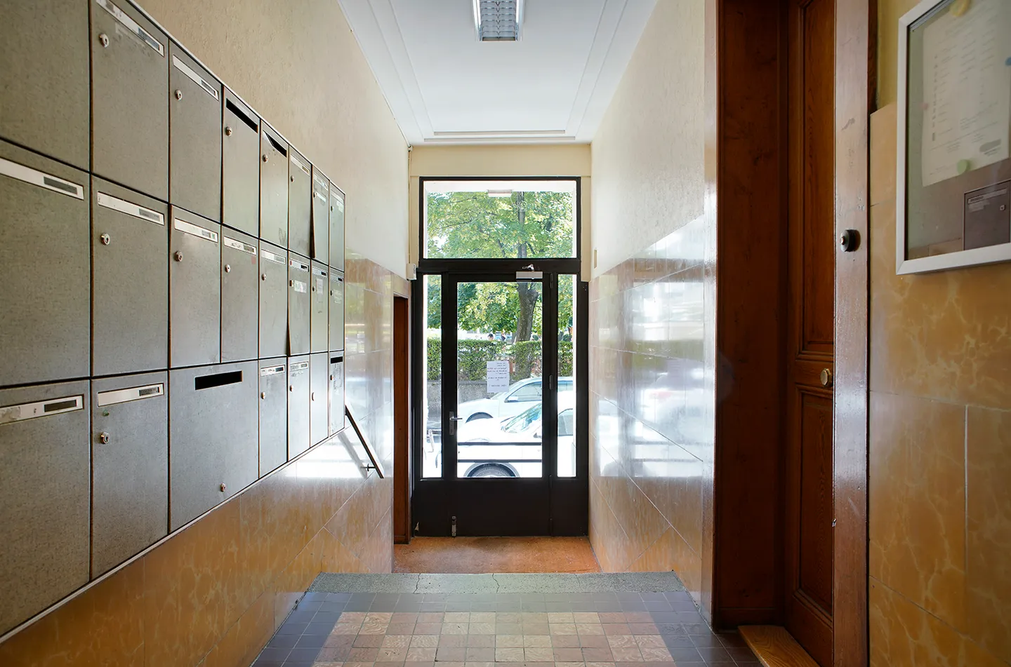 3.5 Room Apartment - Photo 3 of 4