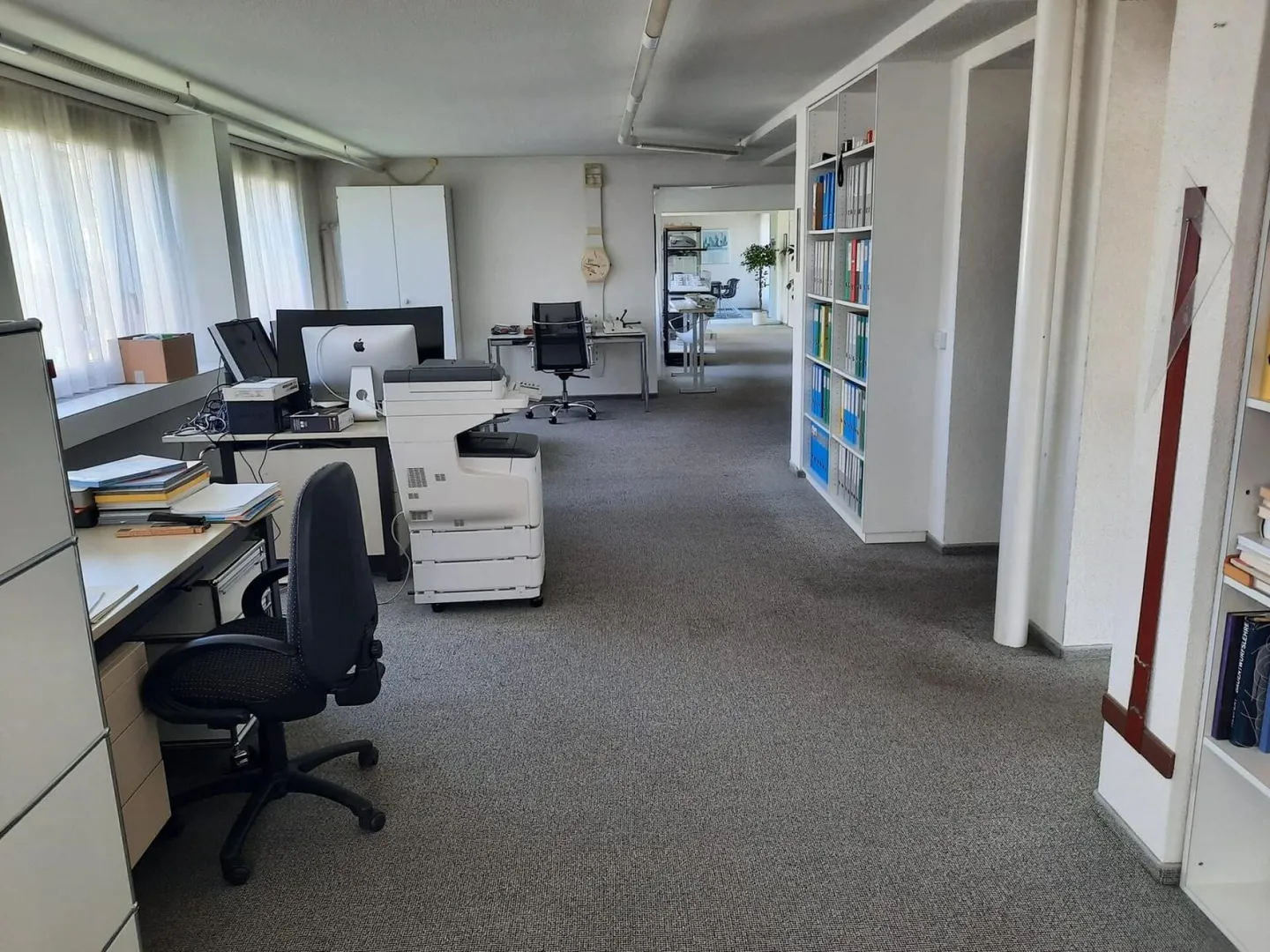 Vivere e lavorare in un quartiere tranquillo - Foto 7 di 10