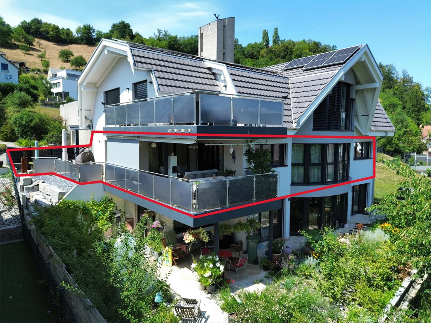 Condominium moderne de 4,5 pièces avec belle vue - Photo 1 sur 9