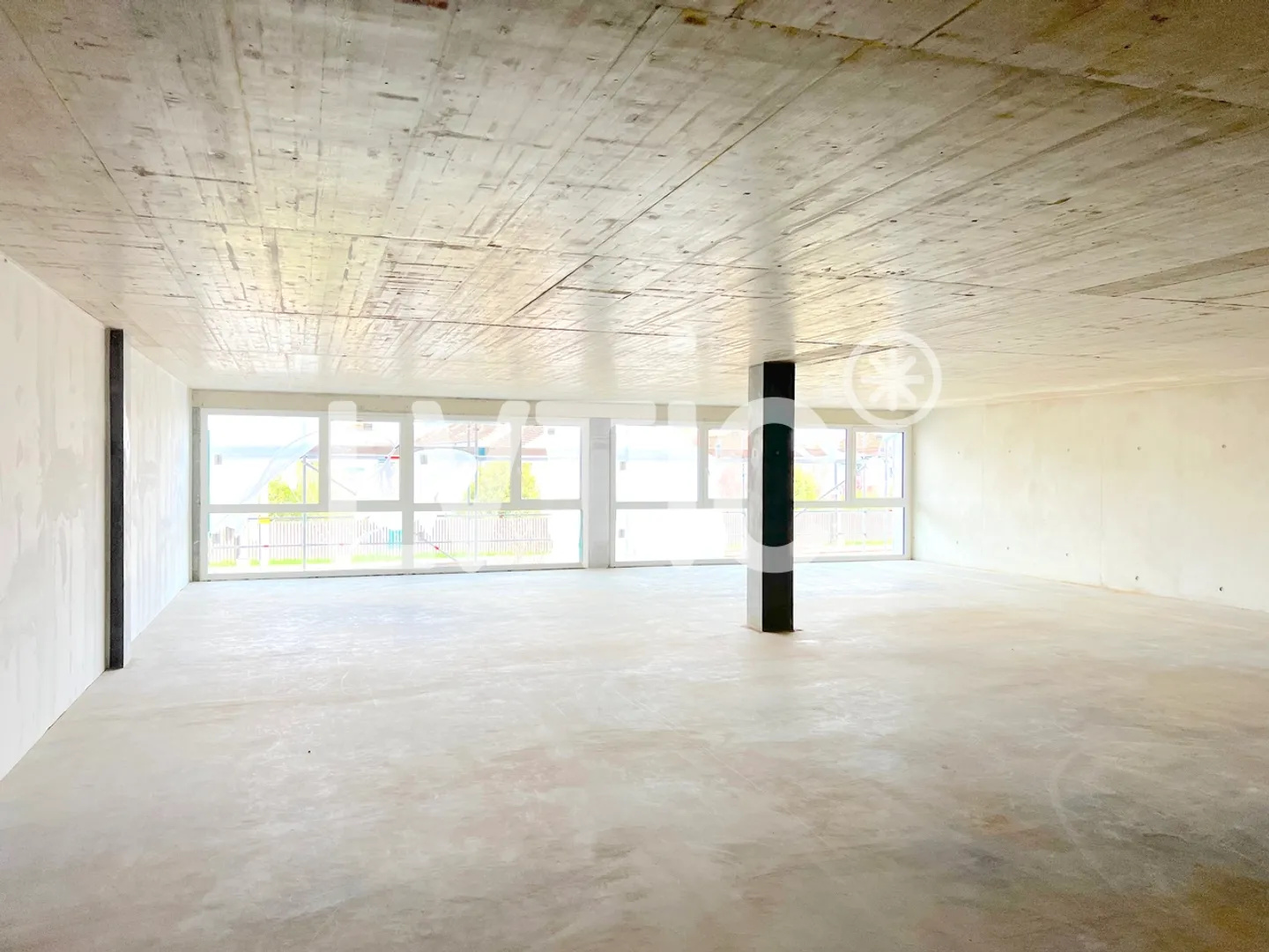 Laboratorio, deposito, uffici di 2.350 m2 divisibili in affitto a Yverdon - Foto 4 di 6