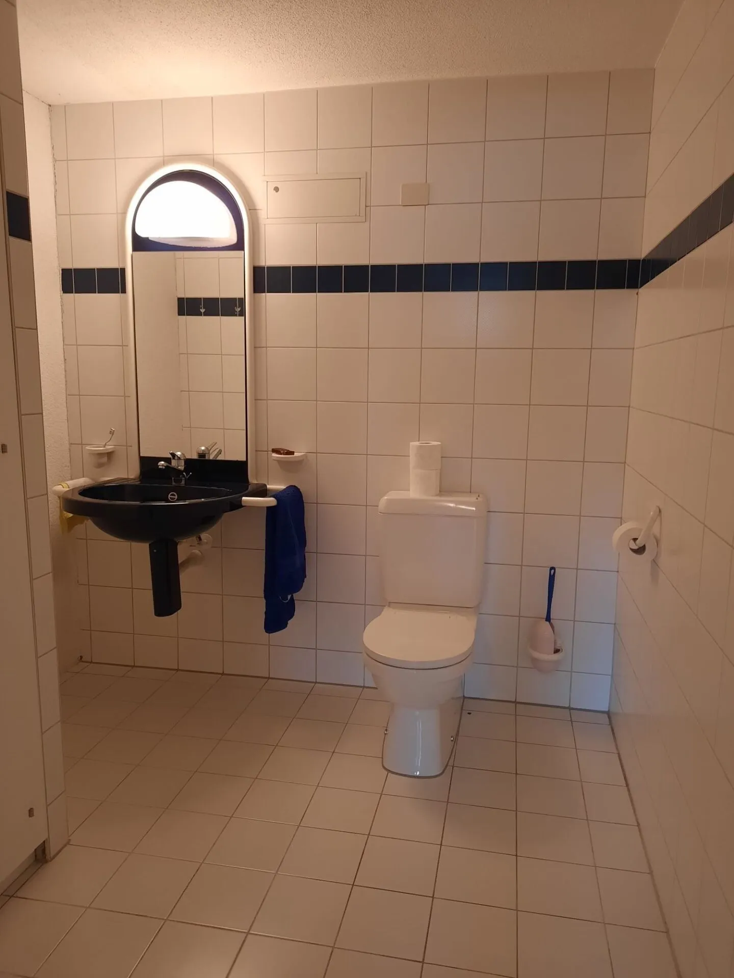 Vivere e lavorare in un quartiere tranquillo - Foto 9 di 10