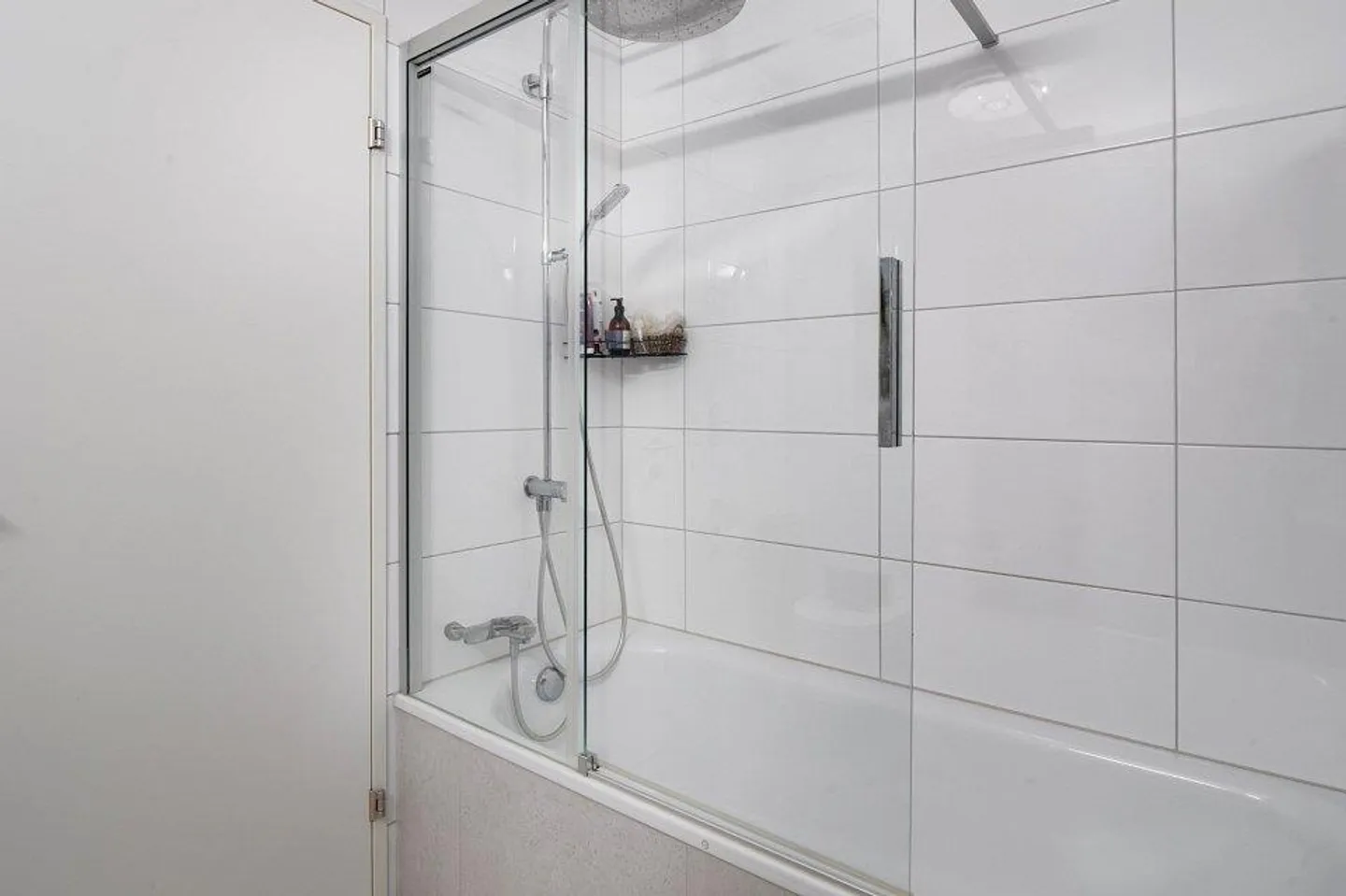 Moderne 2½-Zimmer-Wohnung im urbanen Leuen-Ensemble im steuergünsti... - Foto 11 von 13