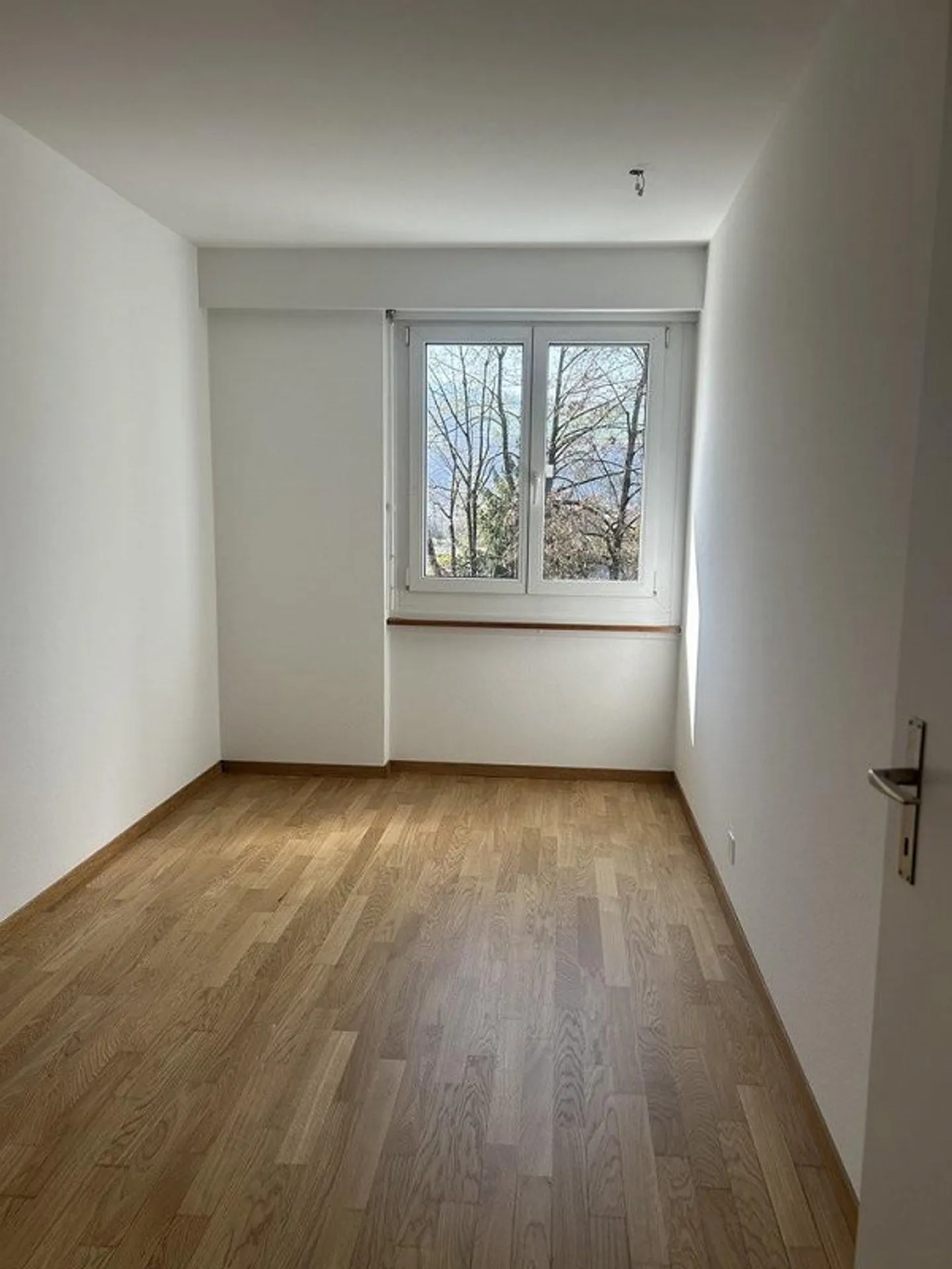 Appartement rénové et abordable près de la gare - Photo 4 sur 12