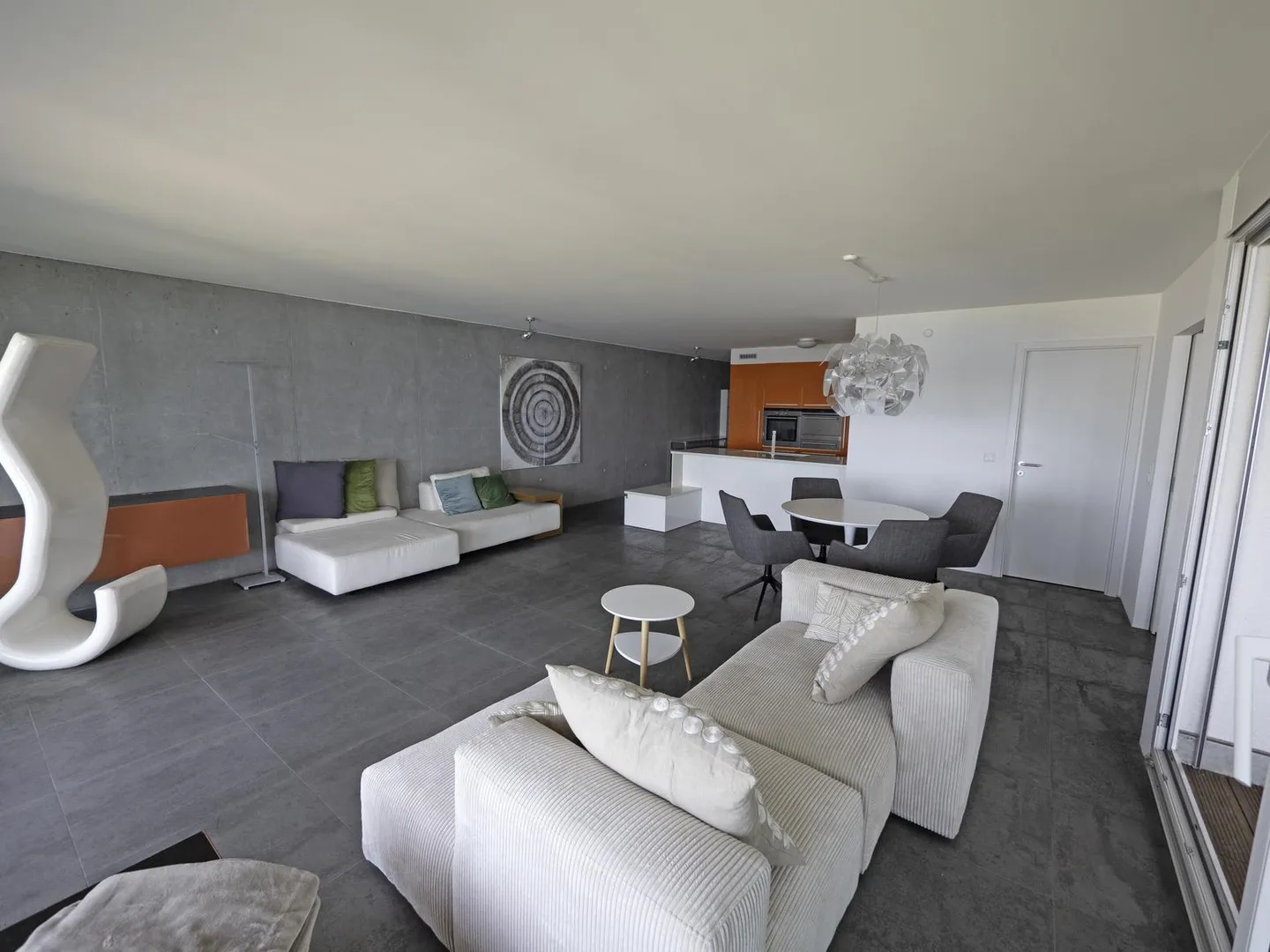 IN VENDITA - Montreux-Veytaux, Superbo appartamento contemporaneo di 3,5 locali - Foto 3 di 9