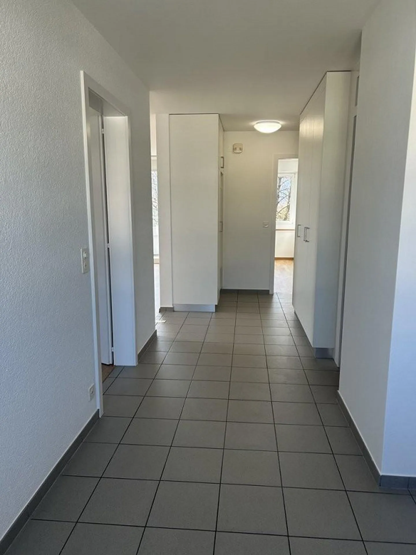 Appartement rénové et abordable près de la gare - Photo 7 sur 12