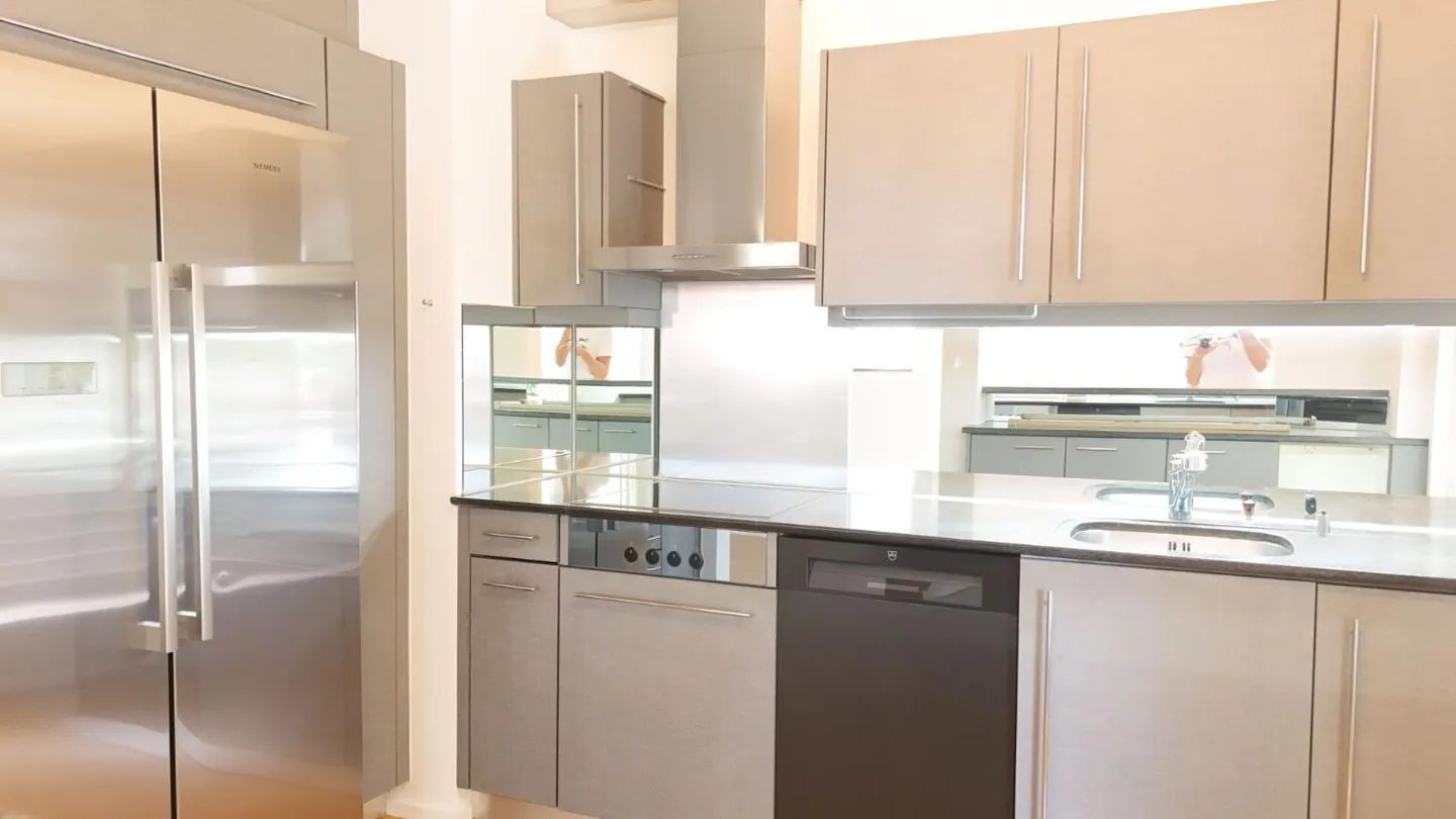 Appartement de jardin exclusif avec cheminée et 2 terrasses - Bruderholz - Photo 6 sur 10