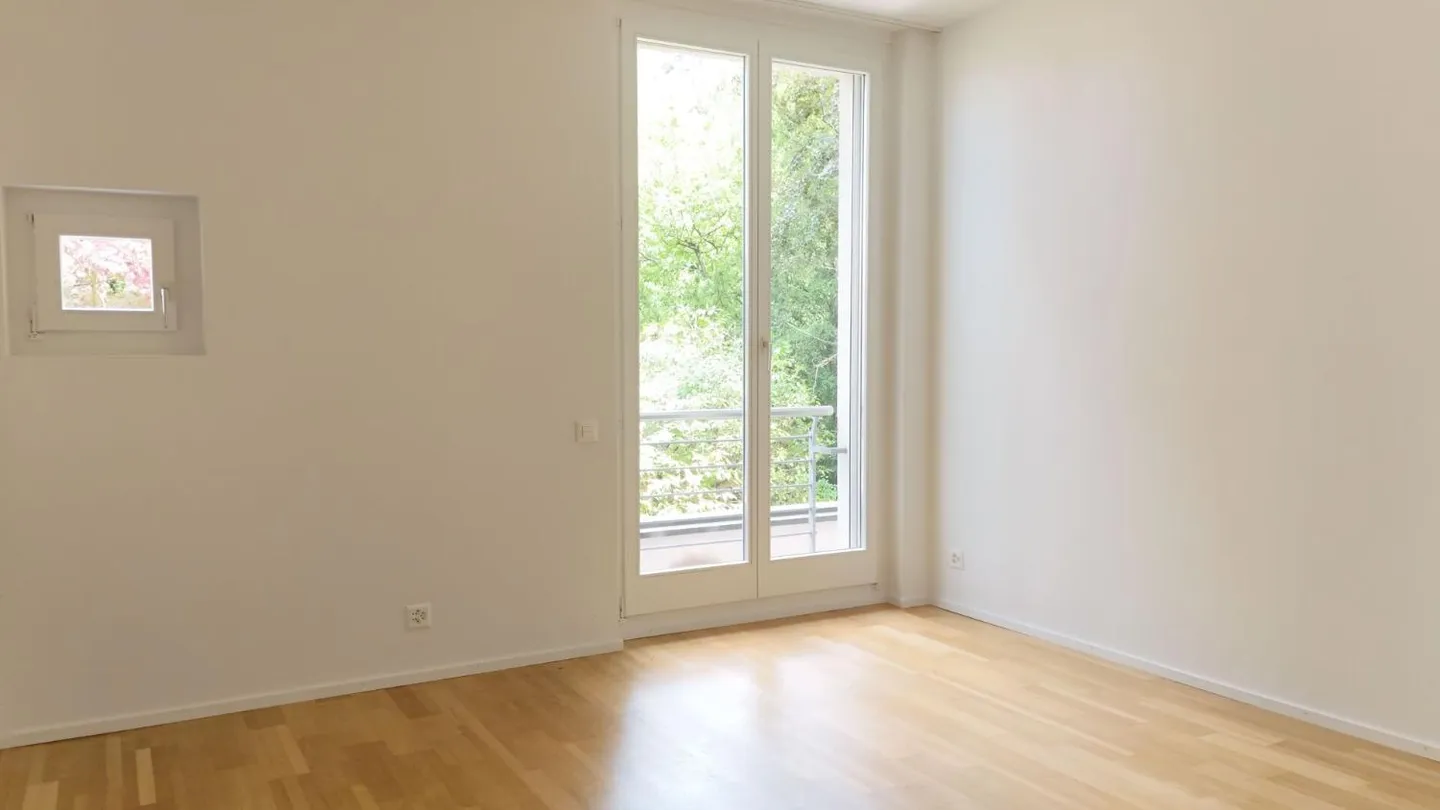 Appartement de jardin exclusif avec cheminée et 2 terrasses - Bruderholz - Photo 8 sur 10