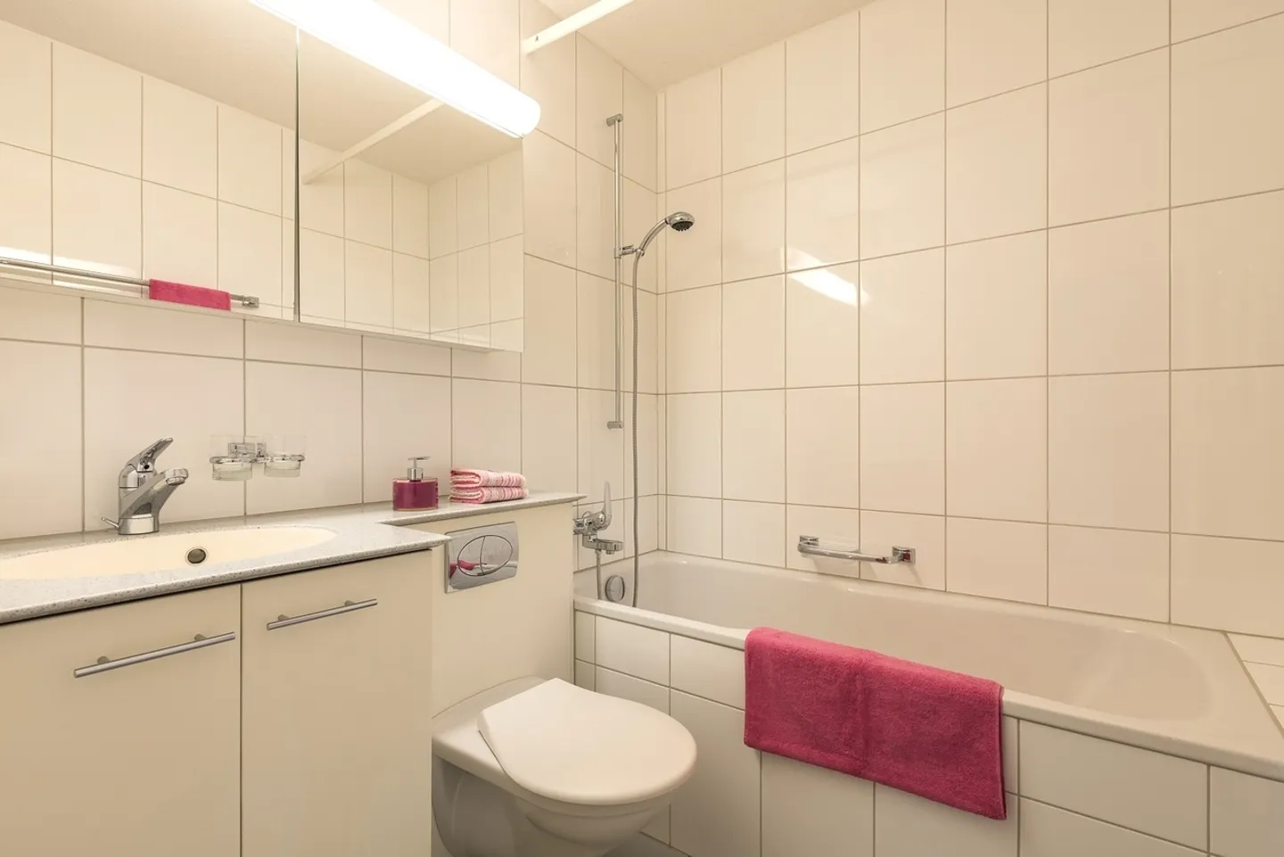 Charmant appartement dans le Zil vous cherche! - Photo 3 sur 5