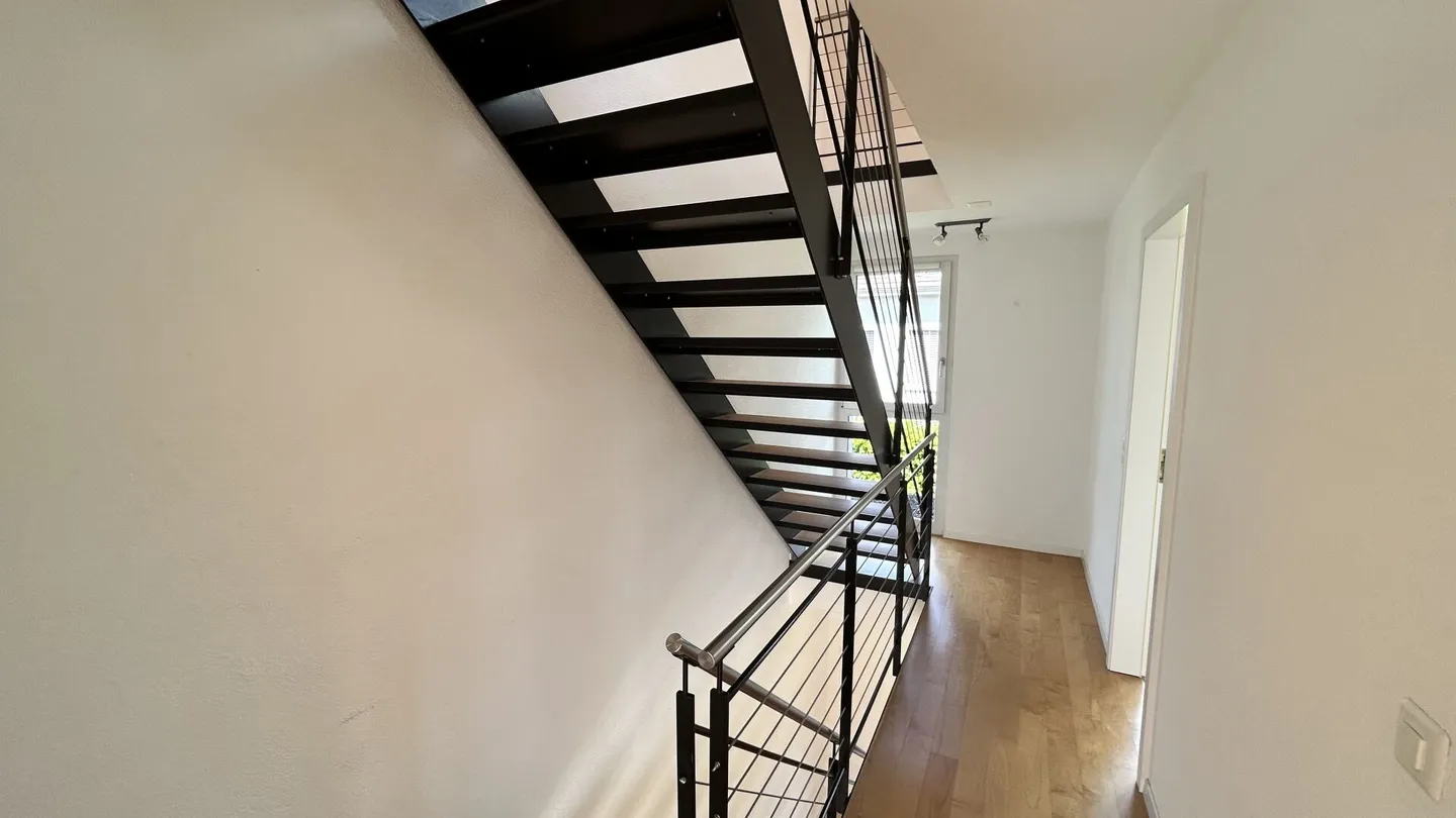 Bellissima Casa Familiare Semi-Indipendente - Foto 16 di 33