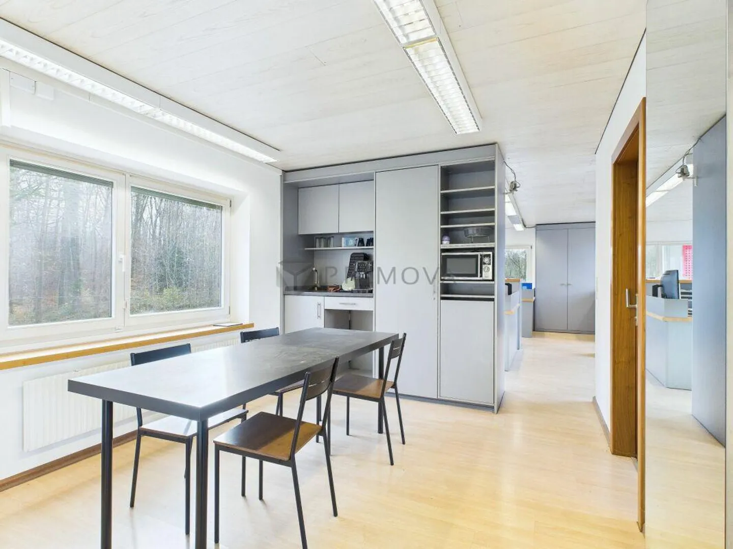 Proprietà commerciale attraente di 320m² in una posizione privilegiata (area portuale) - Foto 5 di 9