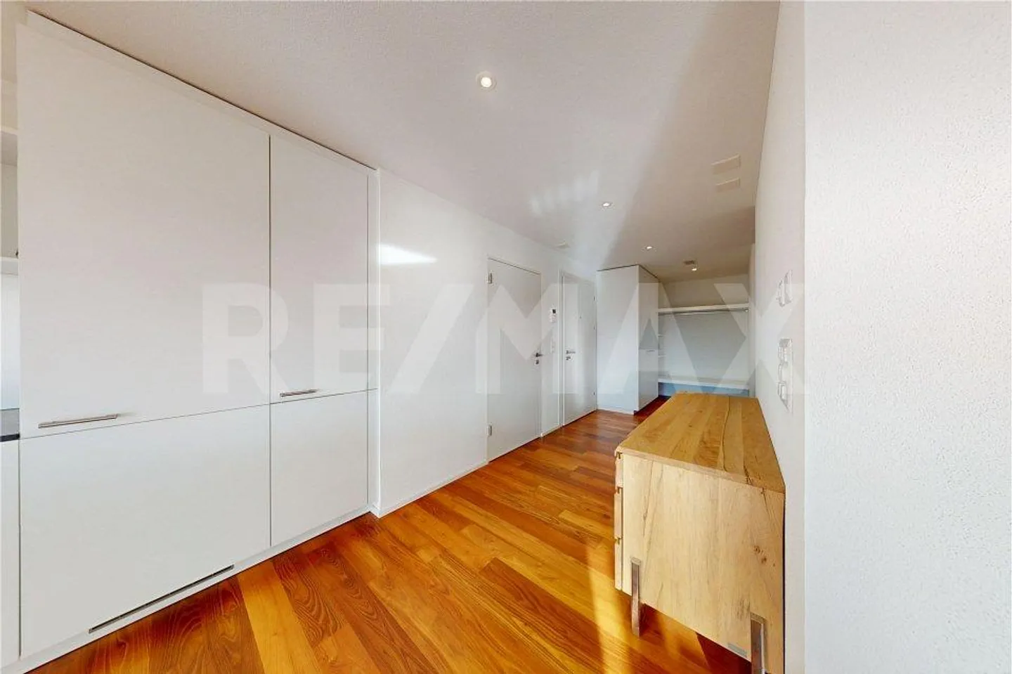 Appartement 4½ pièces de rêve avec balcon panoramique - Photo 2 sur 13