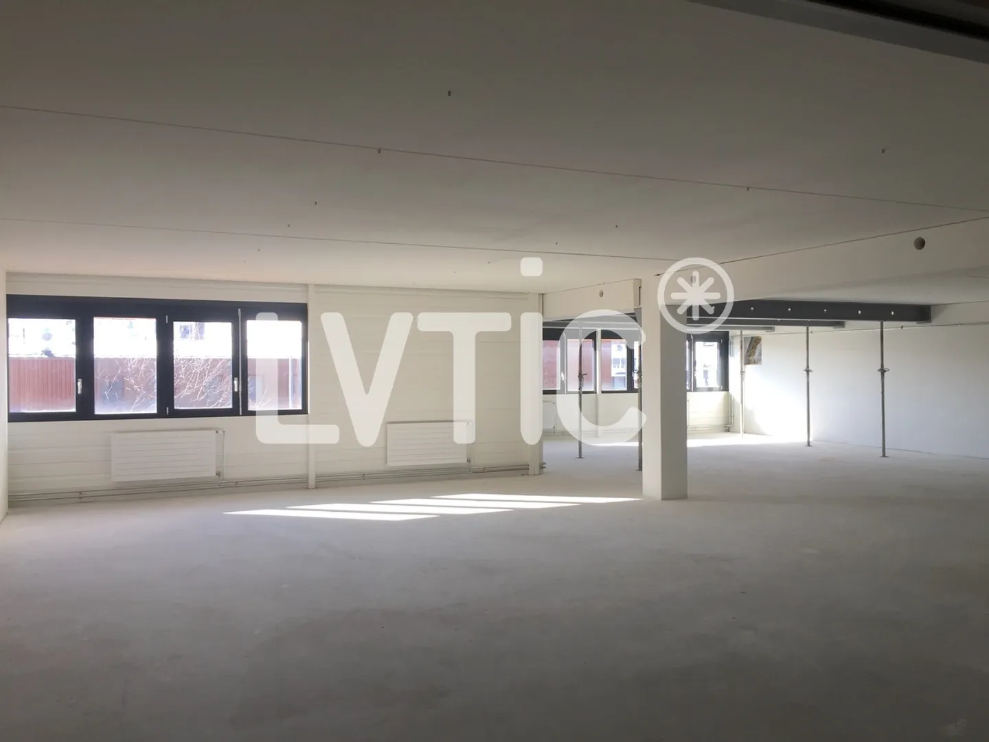 250 m2 Offices to rent in Nyon - Photo 4 of 7