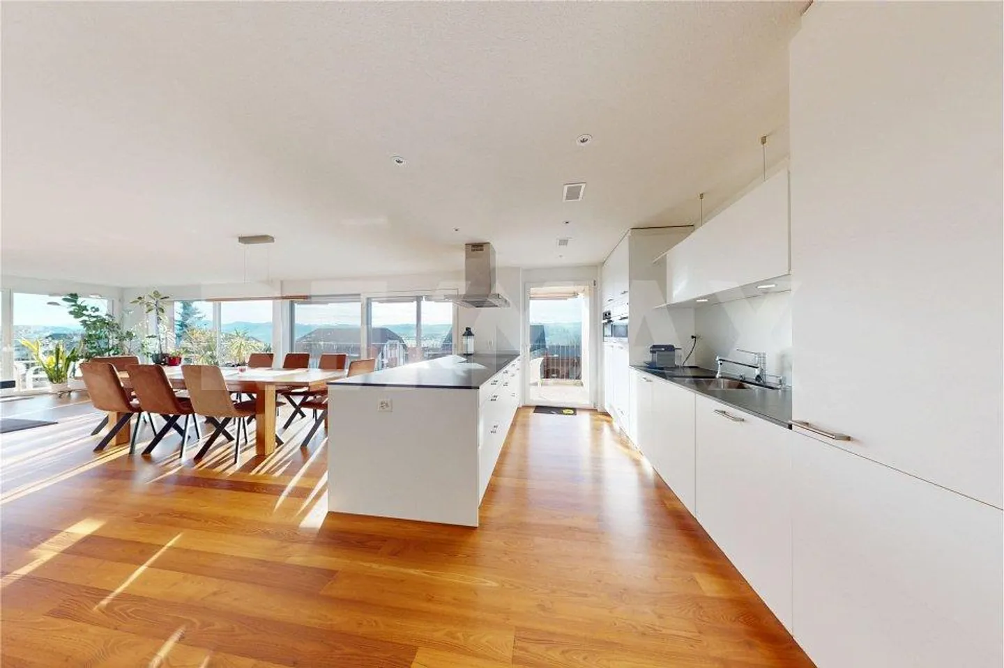 Appartement 4½ pièces de rêve avec balcon panoramique - Photo 4 sur 13