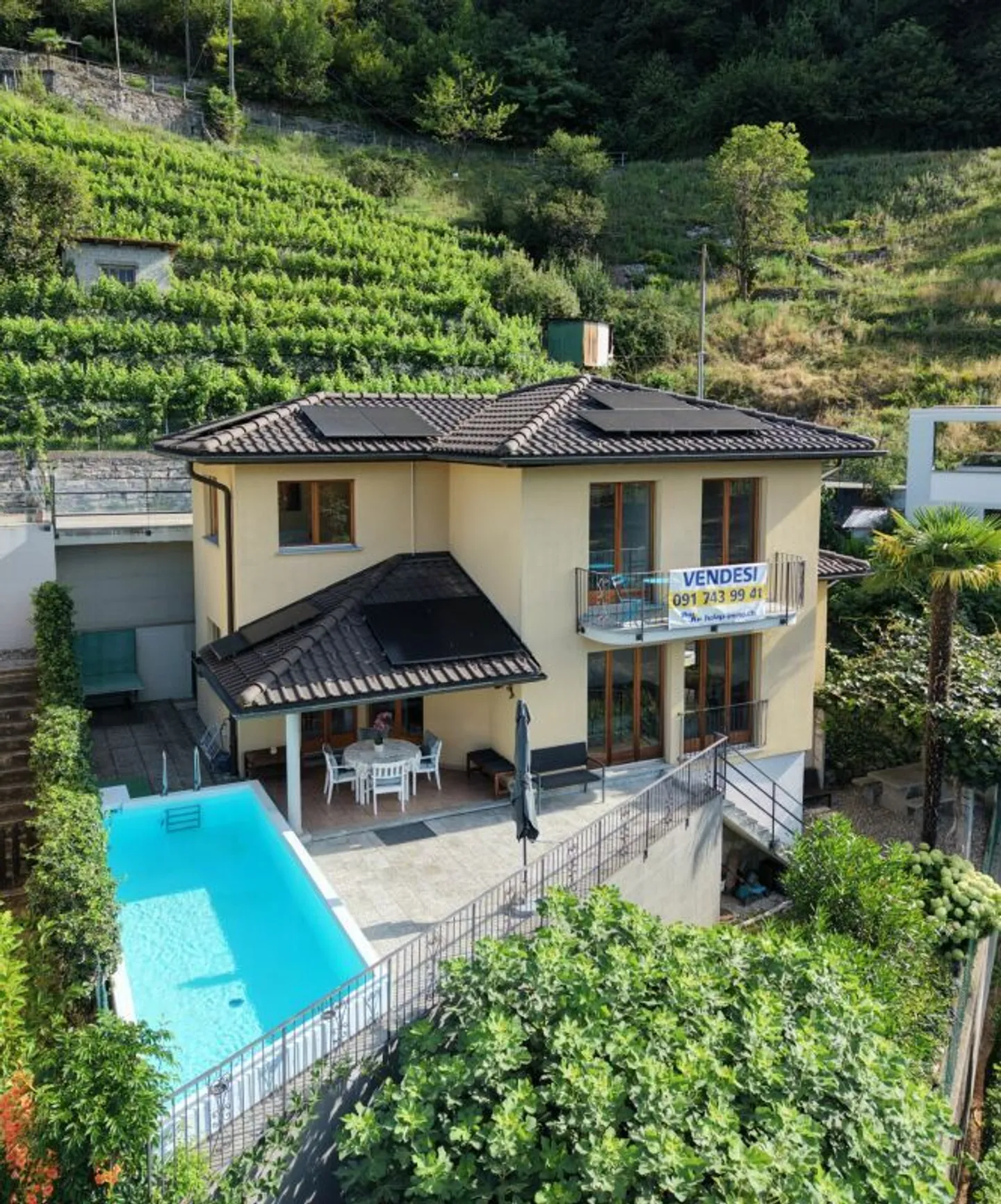 ZU VERKAUFEN IN CUGNASCO - Schönes Einfamilienhaus mit 5,5 Zimmern in sehr gutem Zustand - Foto 2 von 18