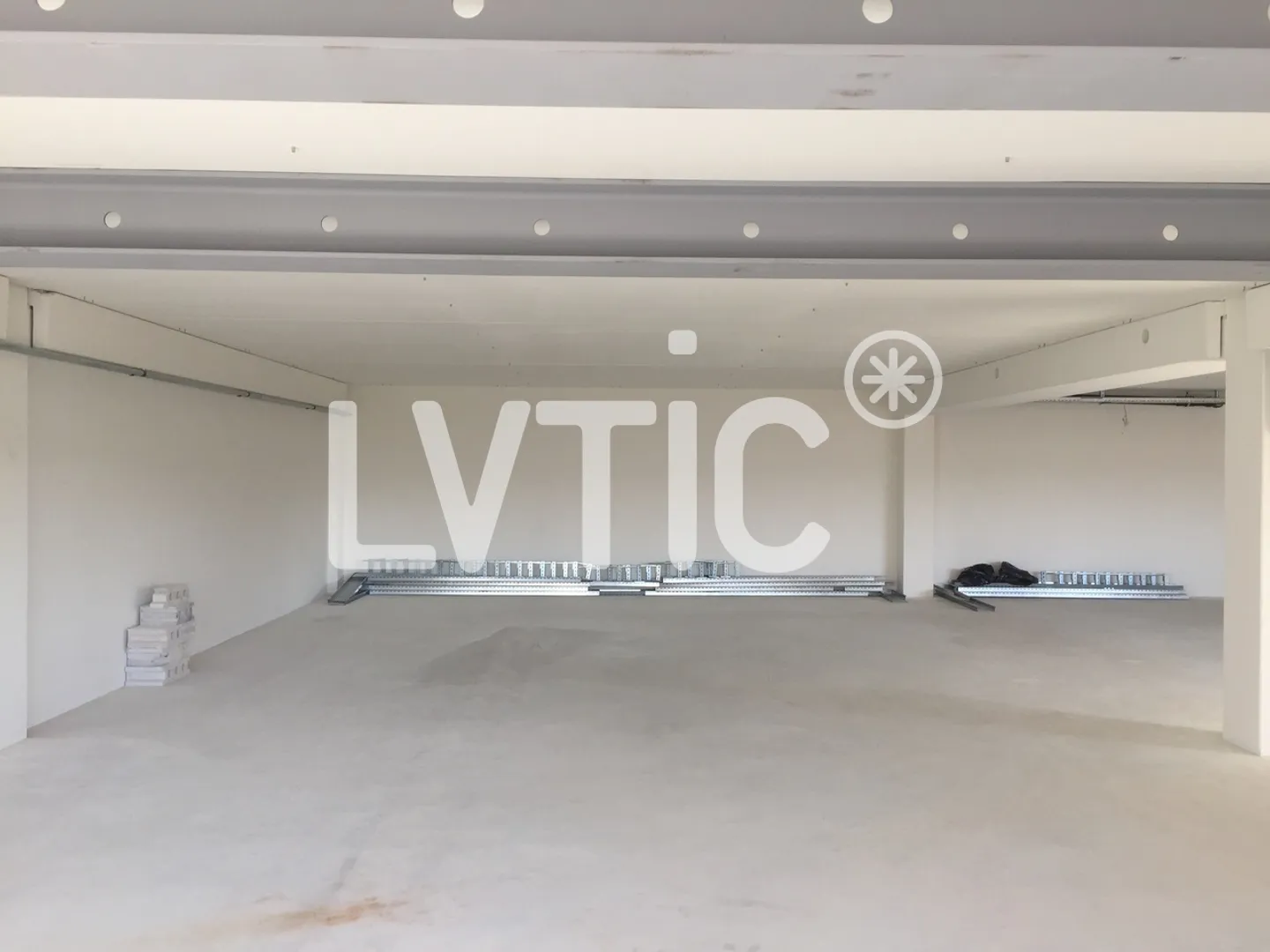 250 m2 Offices to rent in Nyon - Photo 5 of 7
