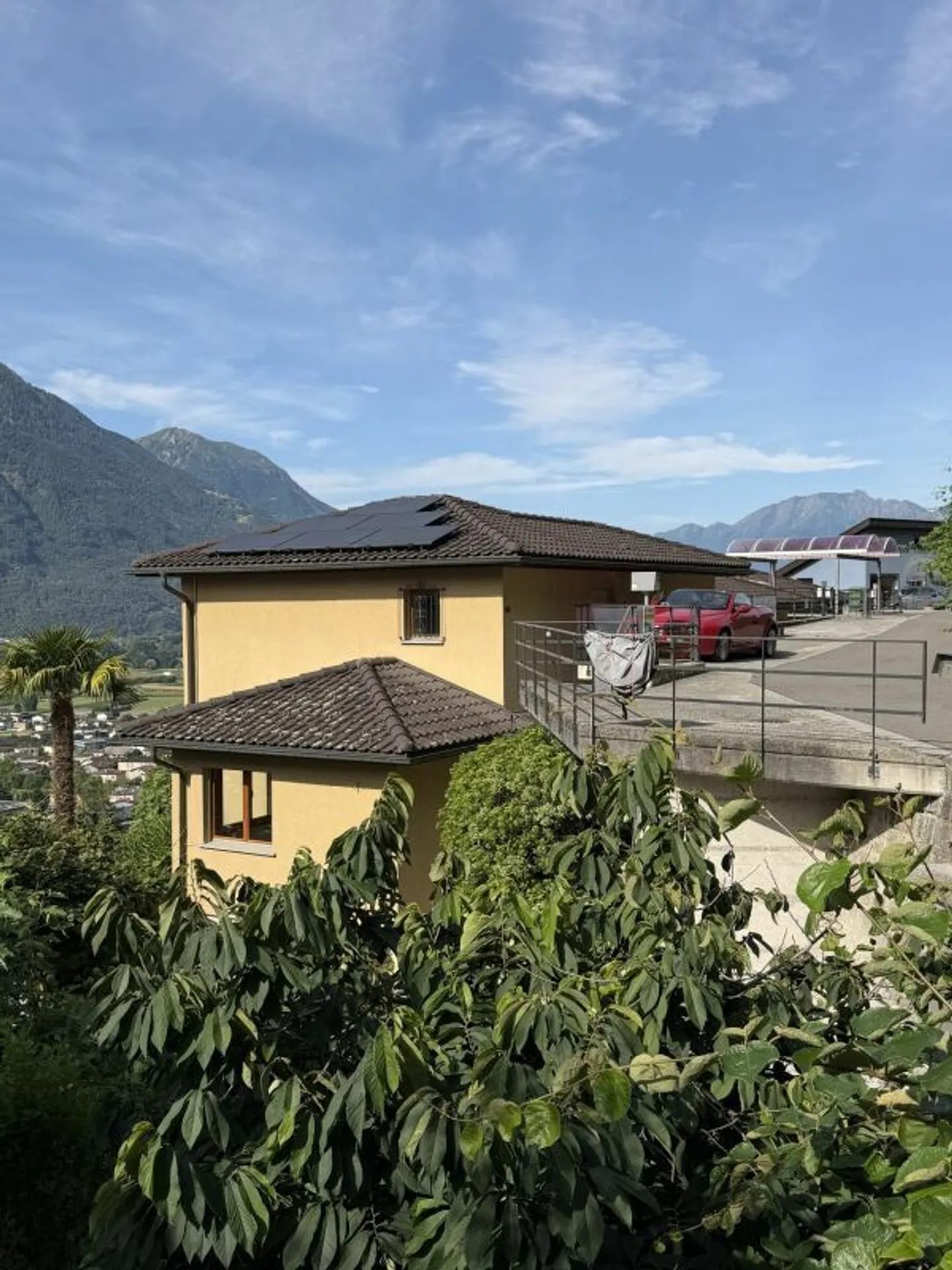 ZU VERKAUFEN IN CUGNASCO - Schönes Einfamilienhaus mit 5,5 Zimmern in sehr gutem Zustand - Foto 9 von 18