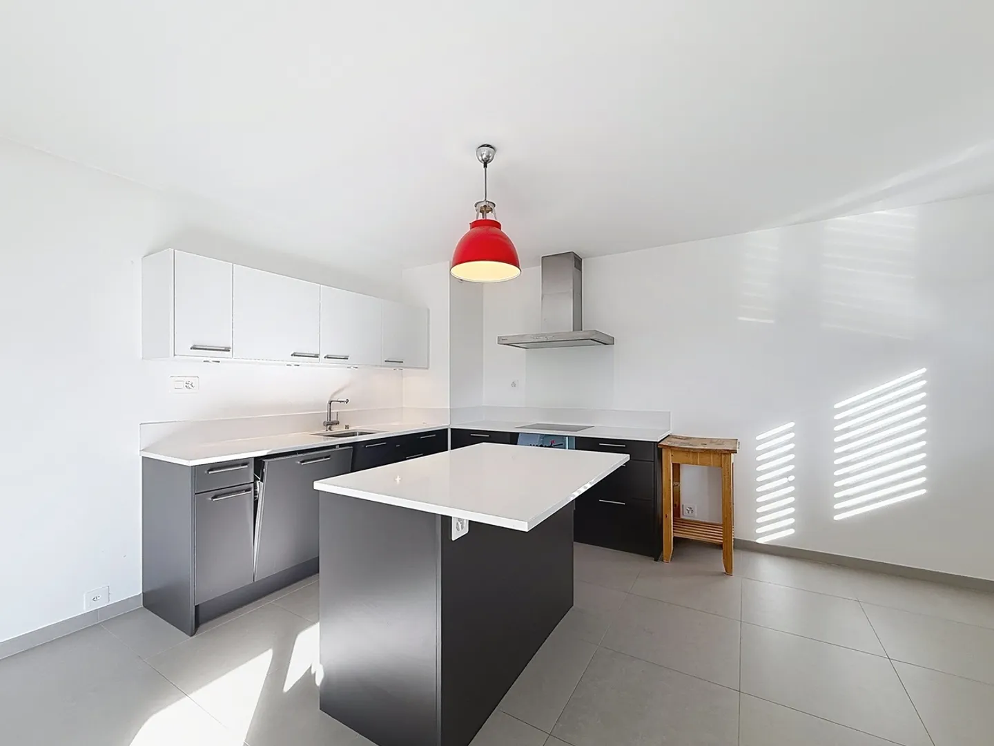 Appartement à louer - Photo 2 sur 8