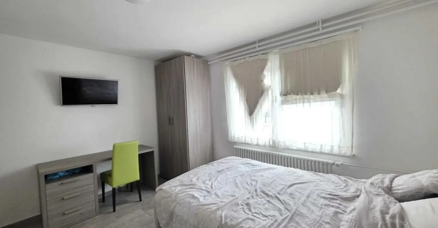 Chambre Meublée à Louer - Photo 2 sur 6