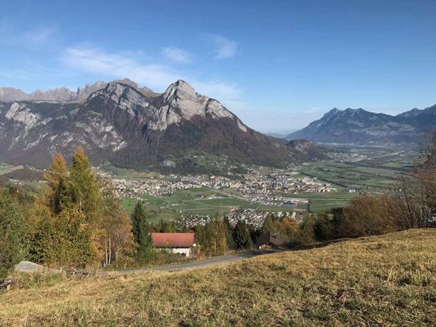 Baugrundstück mit herrlichem Blick - Foto 1 von 4
