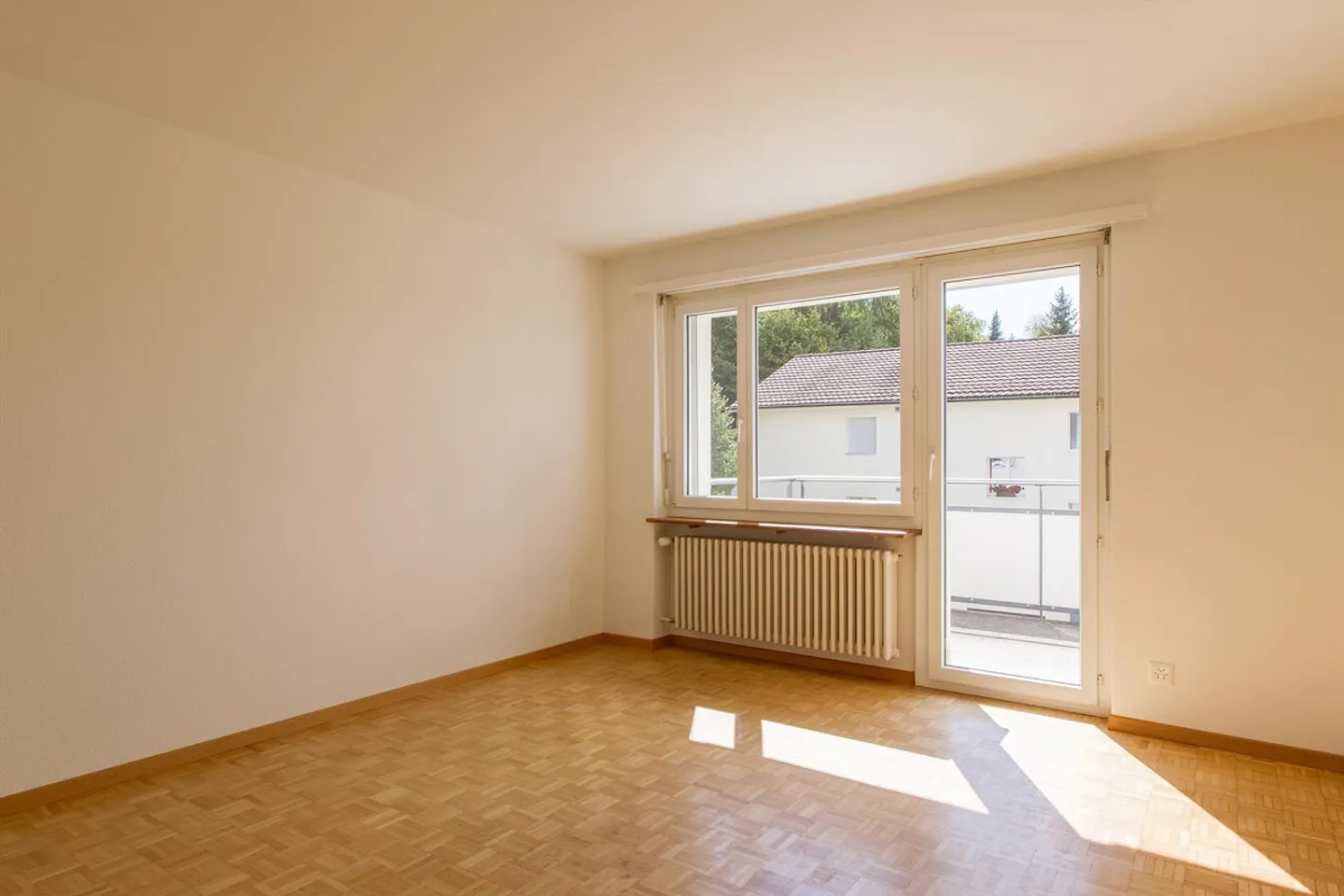 Emplacement calme mais central - Photo 2 sur 7