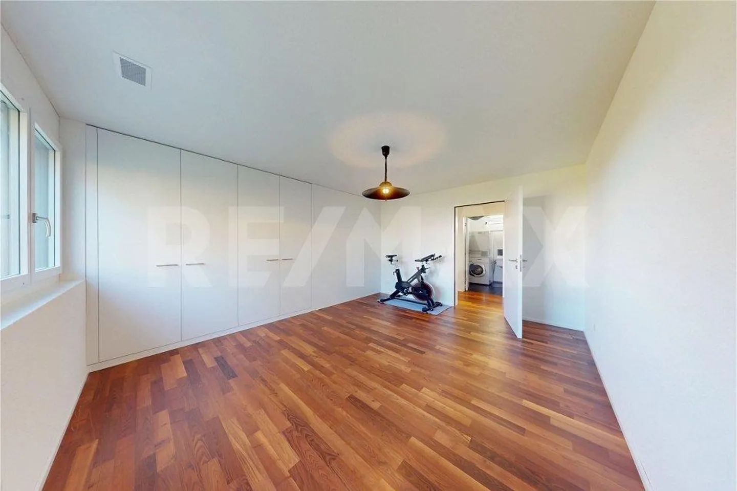 Appartement 4½ pièces de rêve avec balcon panoramique - Photo 10 sur 13