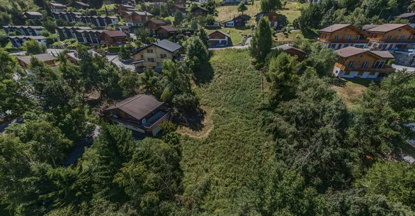 Geräumiges Baugrundstück in Haute-Nendaz - Foto 1 von 5