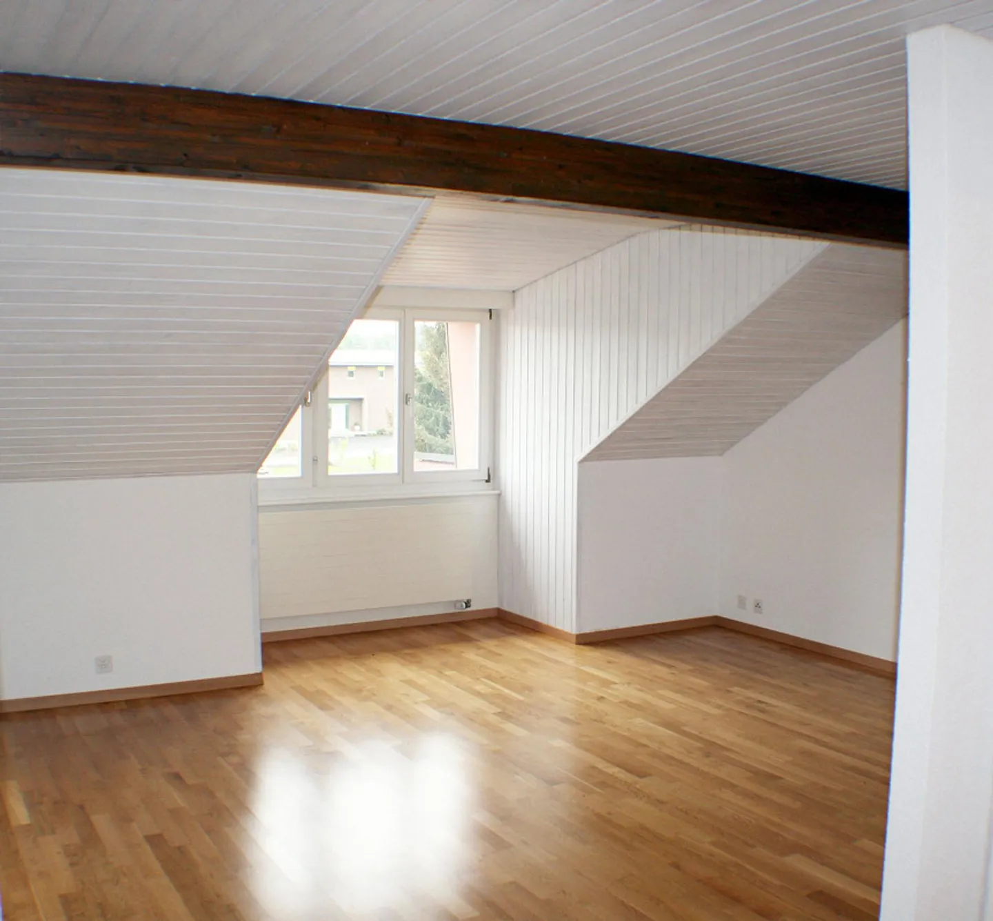 Schöne 4½-Zimmer-Wohnung mit Balkon - Foto 4 von 6