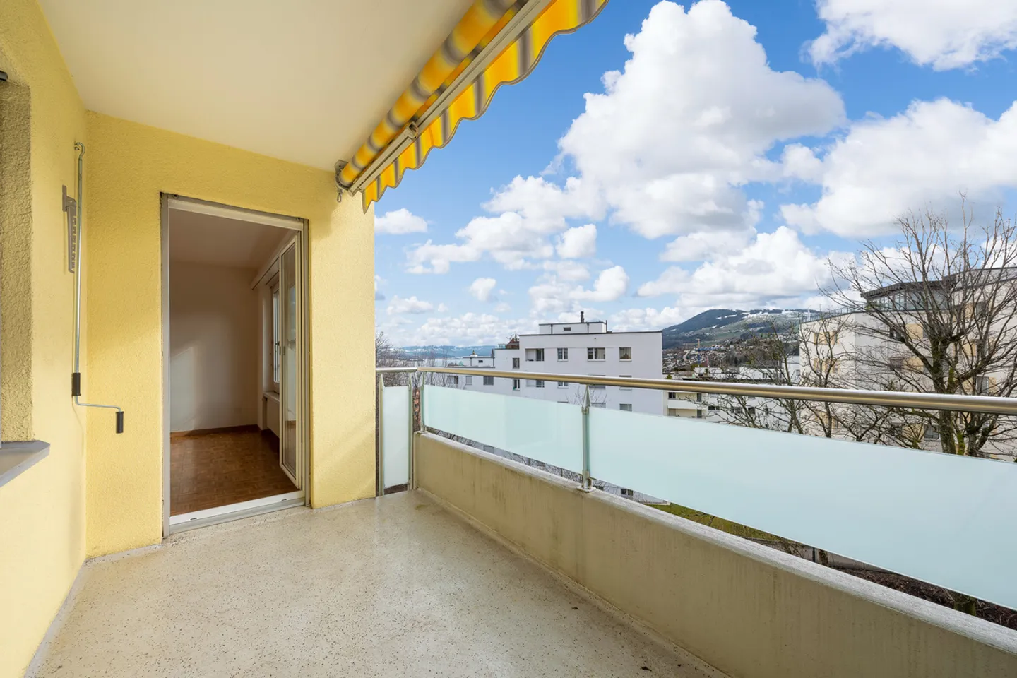 Ihr neues Zuhause an erhöhter Wohnlage in Richterswil! - Foto 7 von 7