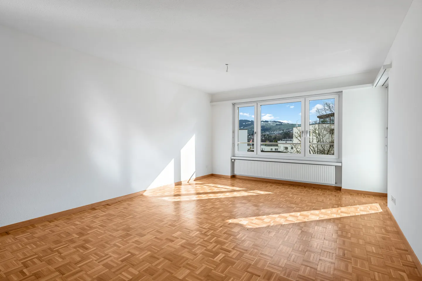 Ihr neues Zuhause an erhöhter Wohnlage in Richterswil! - Foto 4 von 7