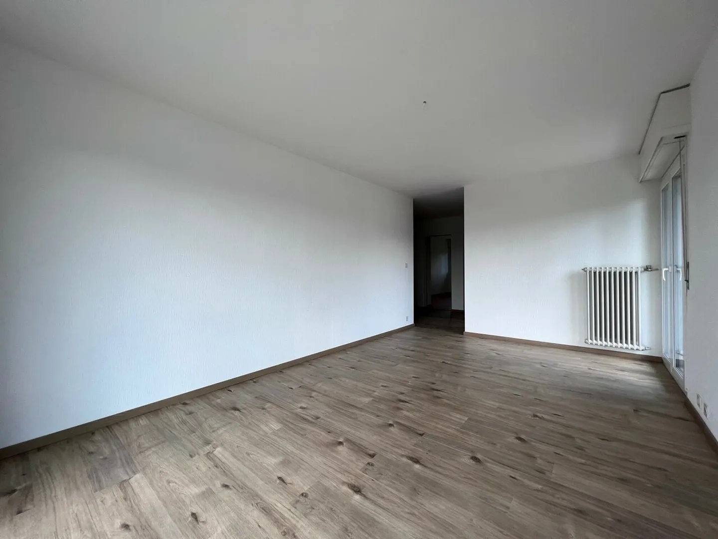 Apartment for rent - Photo 2 of 12