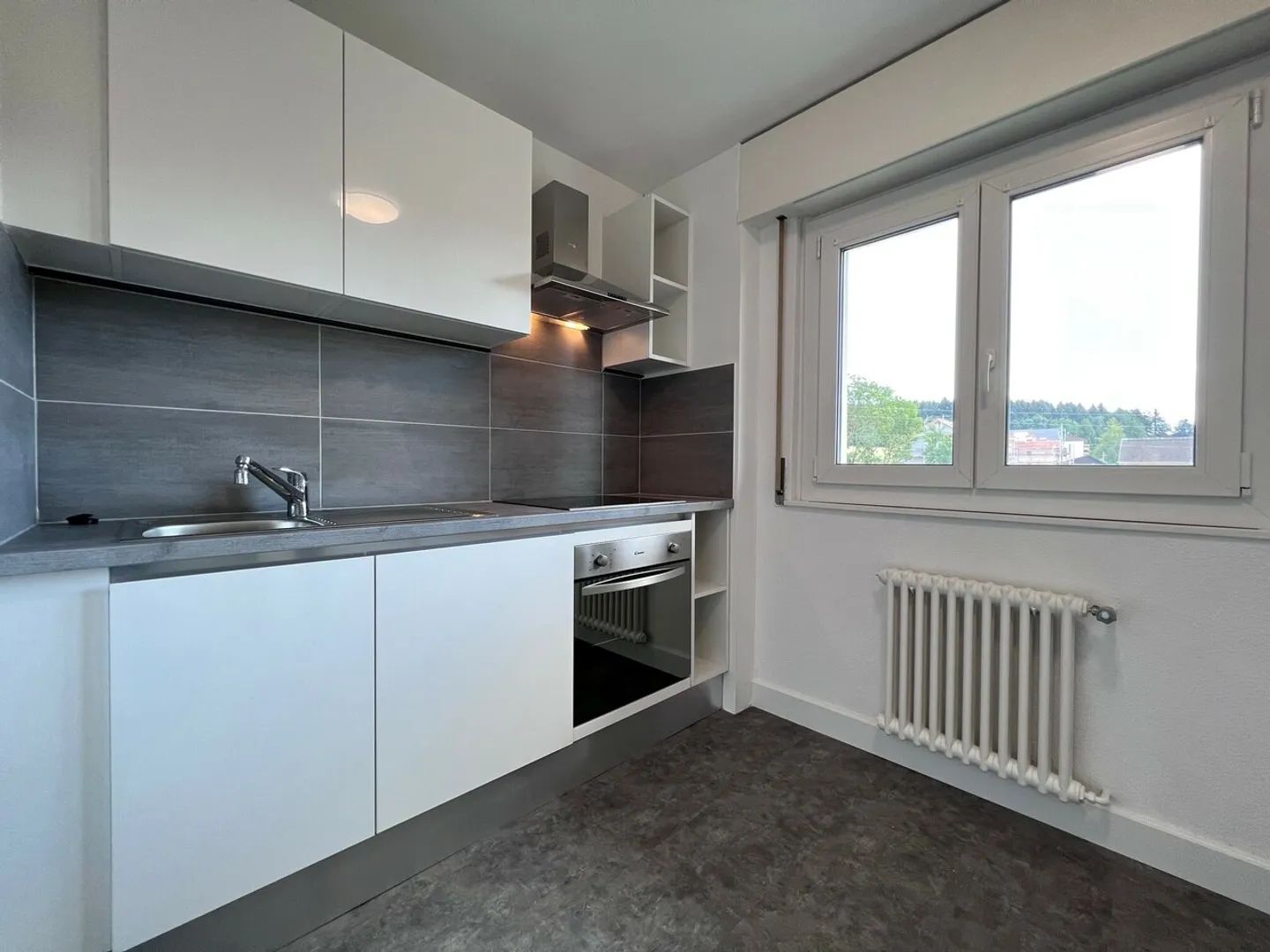 Apartment for rent - Photo 4 of 12