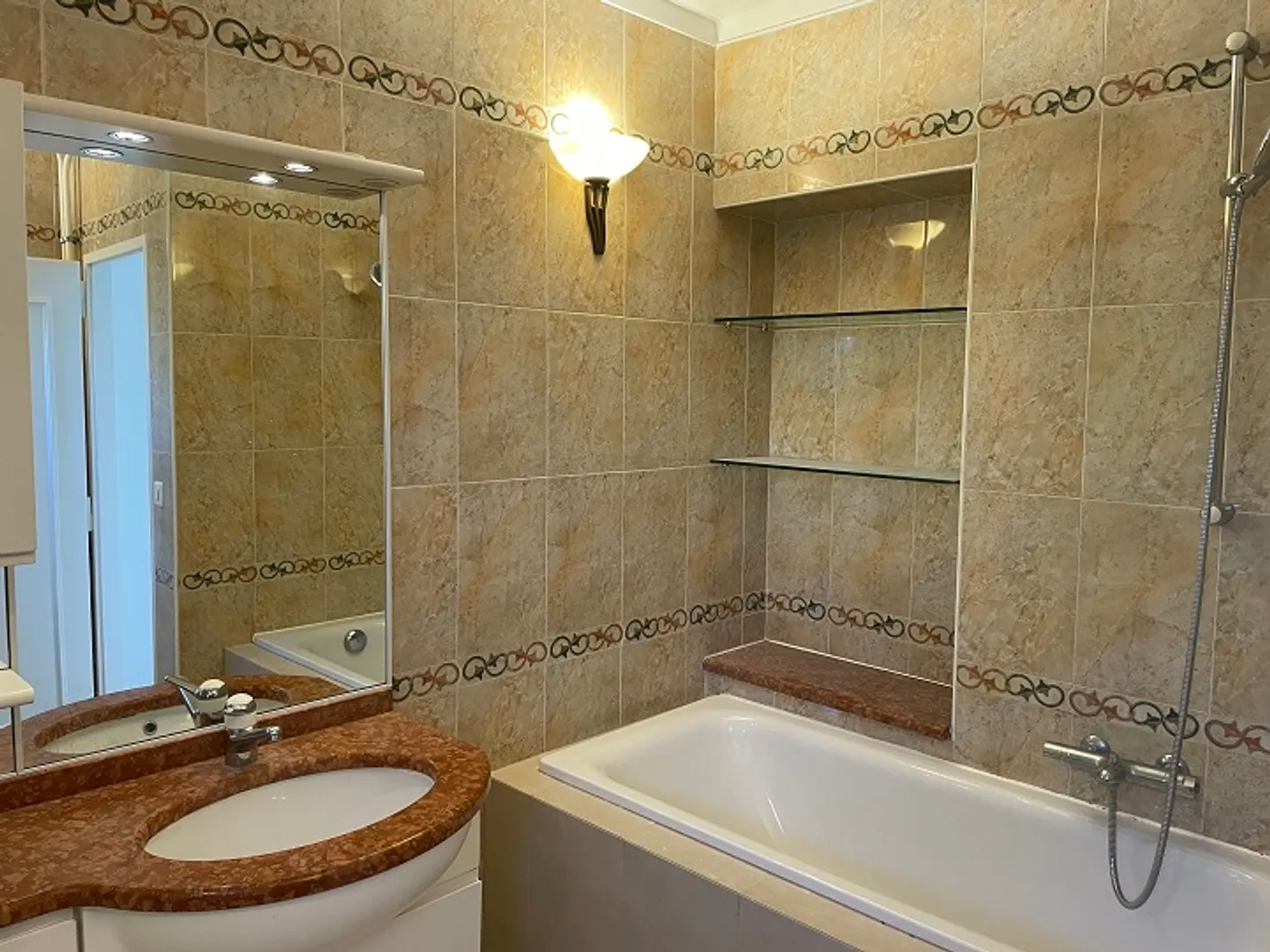 6-Zimmer-Wohnung - Foto 5 von 9