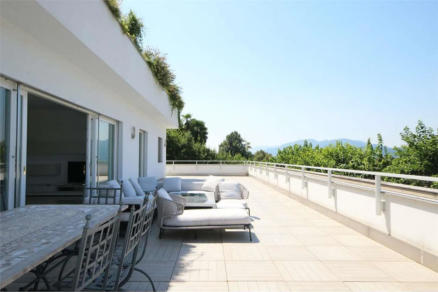 Appartement prestigieux de 5,5 pièces avec jardin - Photo 1 sur 12