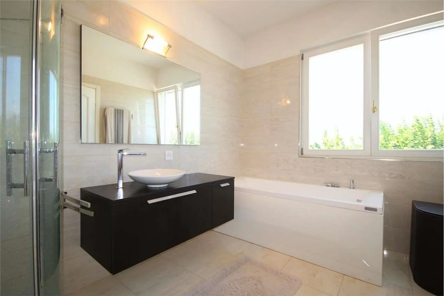 Appartement prestigieux de 5,5 pièces avec jardin - Photo 8 sur 12
