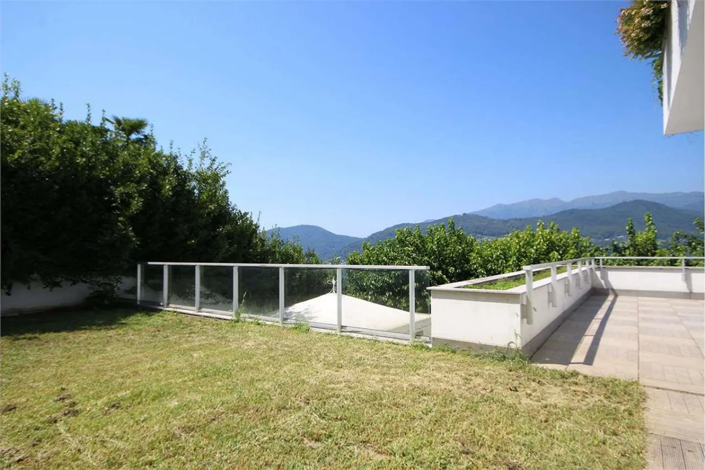 Appartement prestigieux de 5,5 pièces avec jardin - Photo 11 sur 12