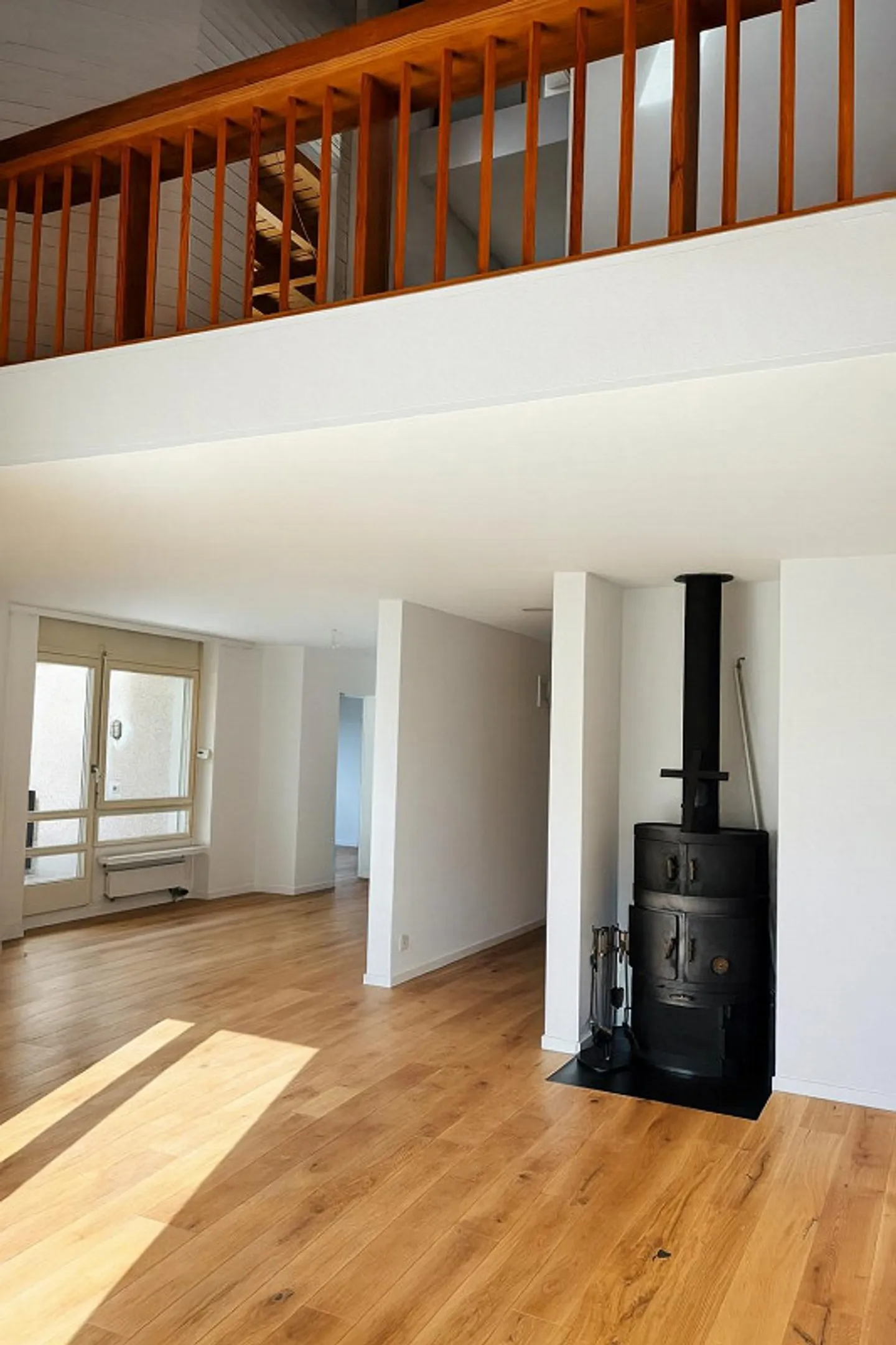 Appartamento maisonette ristrutturato di 5,5 stanze con molto spazio - Foto 1 di 15