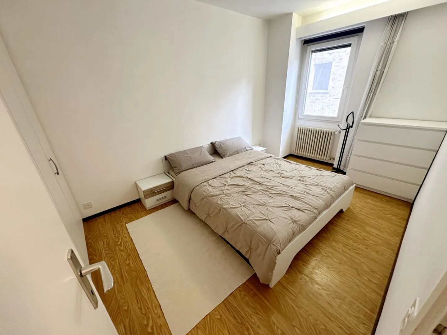 Adjacent semi-detached house with a total of 5.5 rooms or 2 units with 3.5 rooms each - Photo 4 of 9